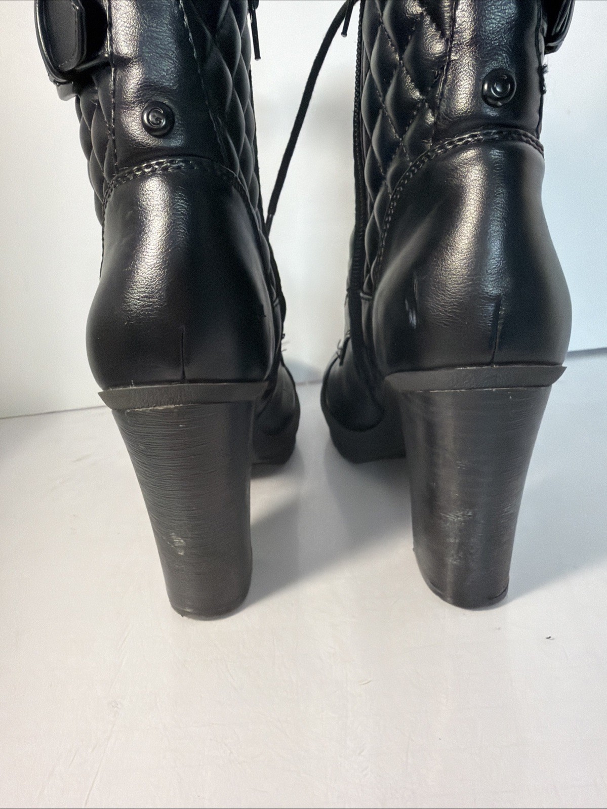 G By GUESS Black Quilted Booties Boots Heels Biker Grunge Gothic Moto Buckle 6.5