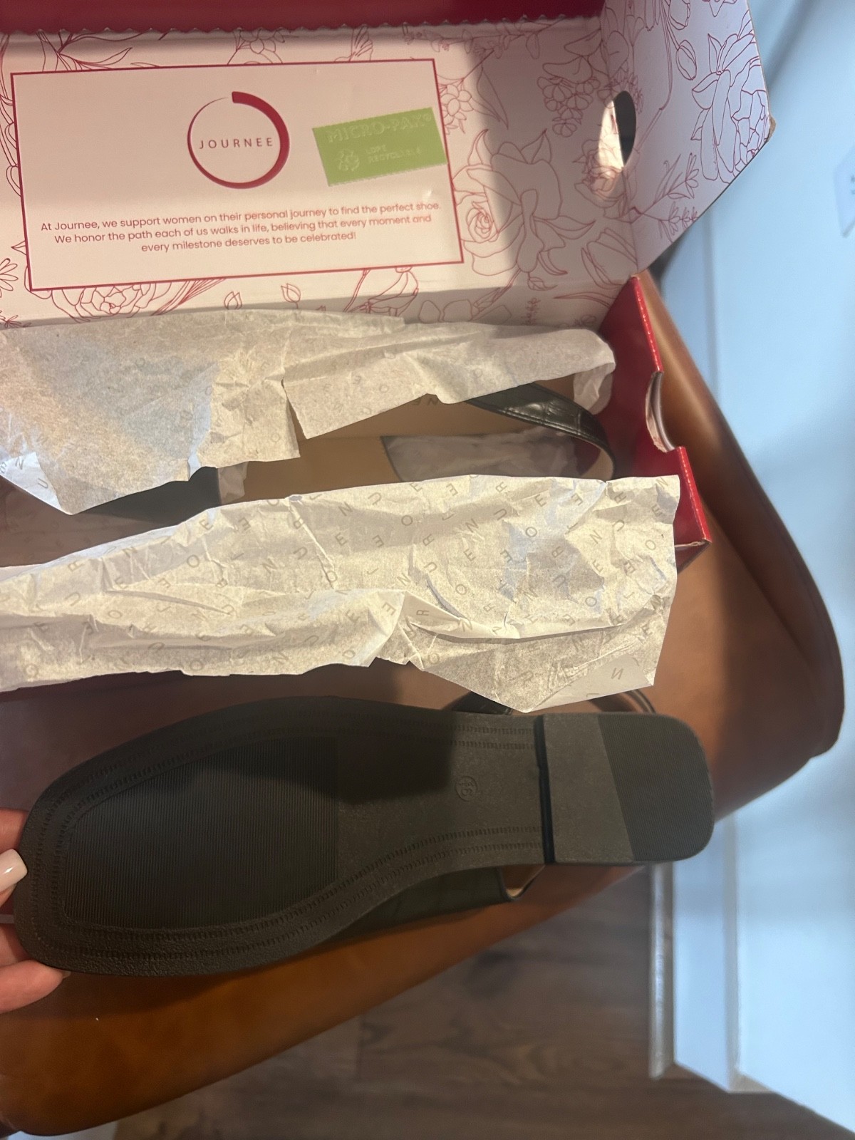 Journee Brinsley Sandal, Black, women’s size 9.5M, new with box