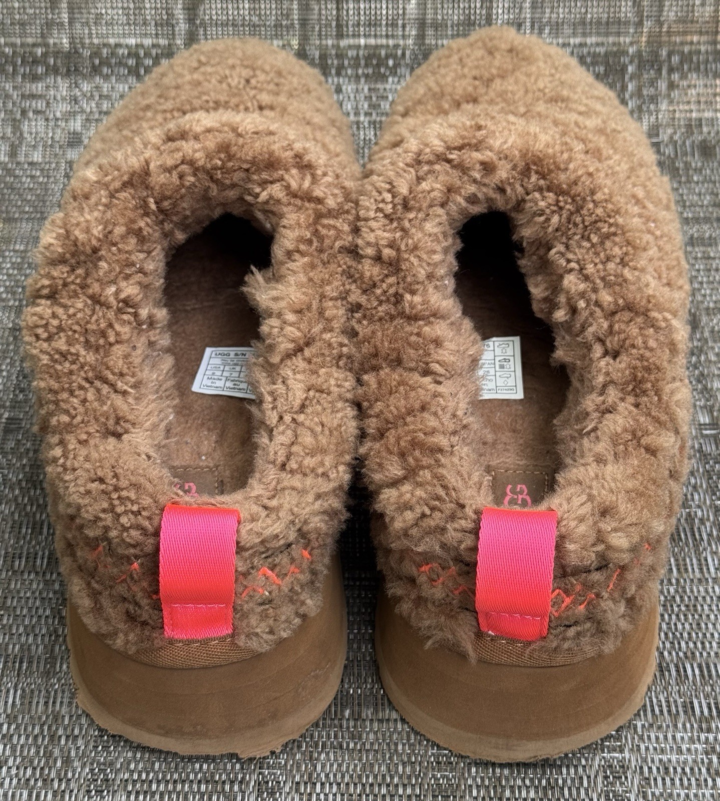 Ugg Tazz Braid Platform Slippers Hardwood Size 9 EUC!