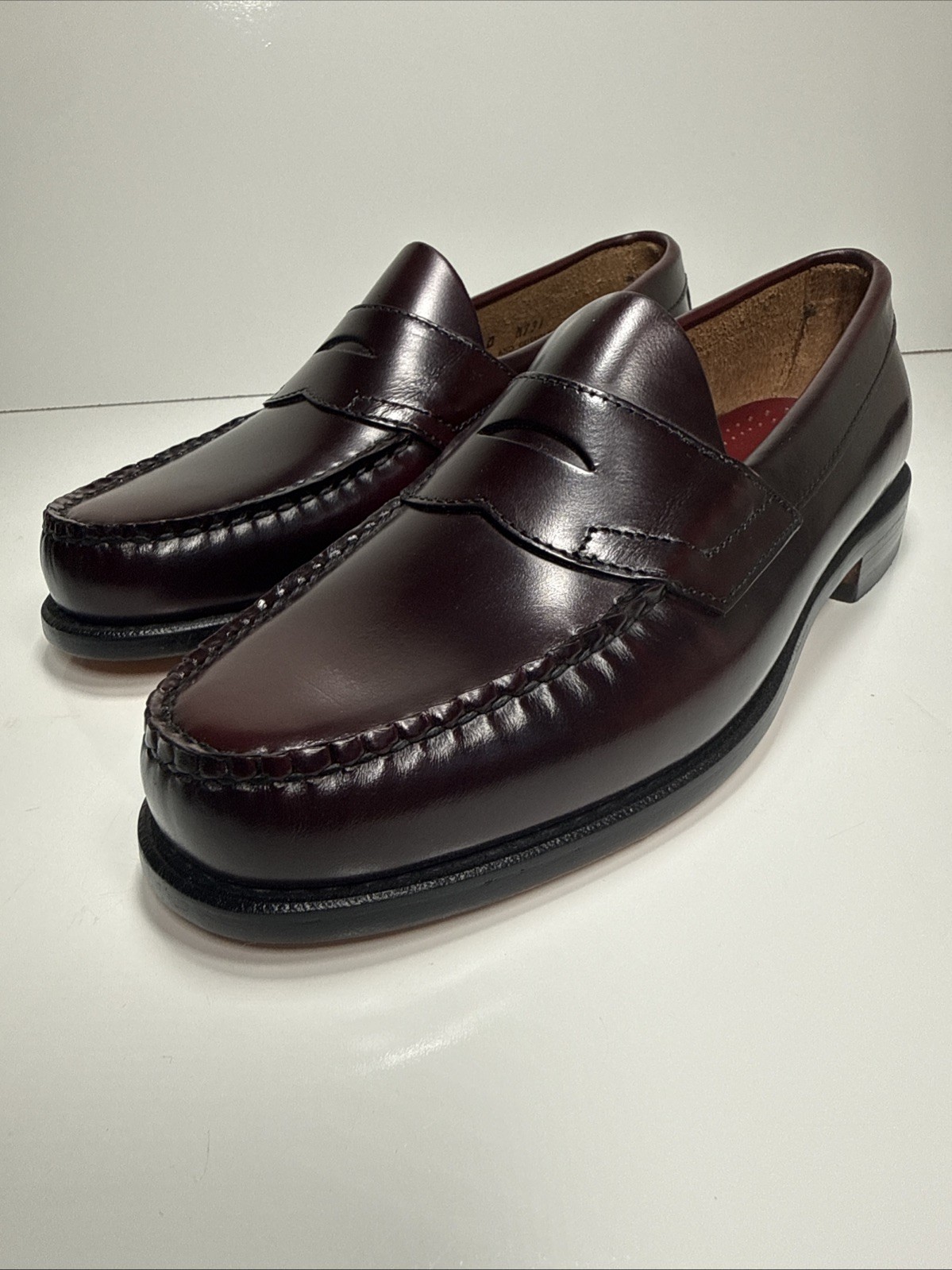 GH Bass Weejuns Leather Penny Loafers Burgundy Slip On Womens Sz 7.5 D