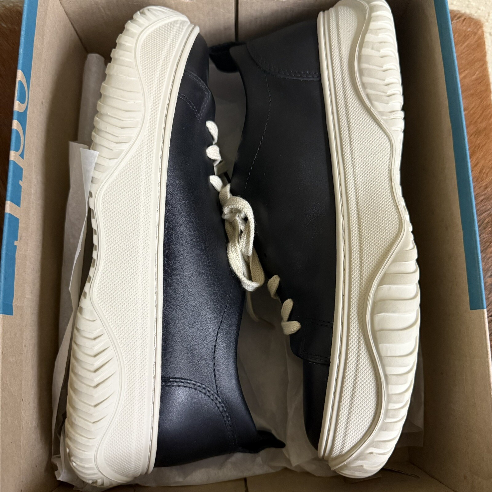 NEW $145 OTBT Pangea 8.5 Platform Sneakers Black Leather Athleisure Chunky