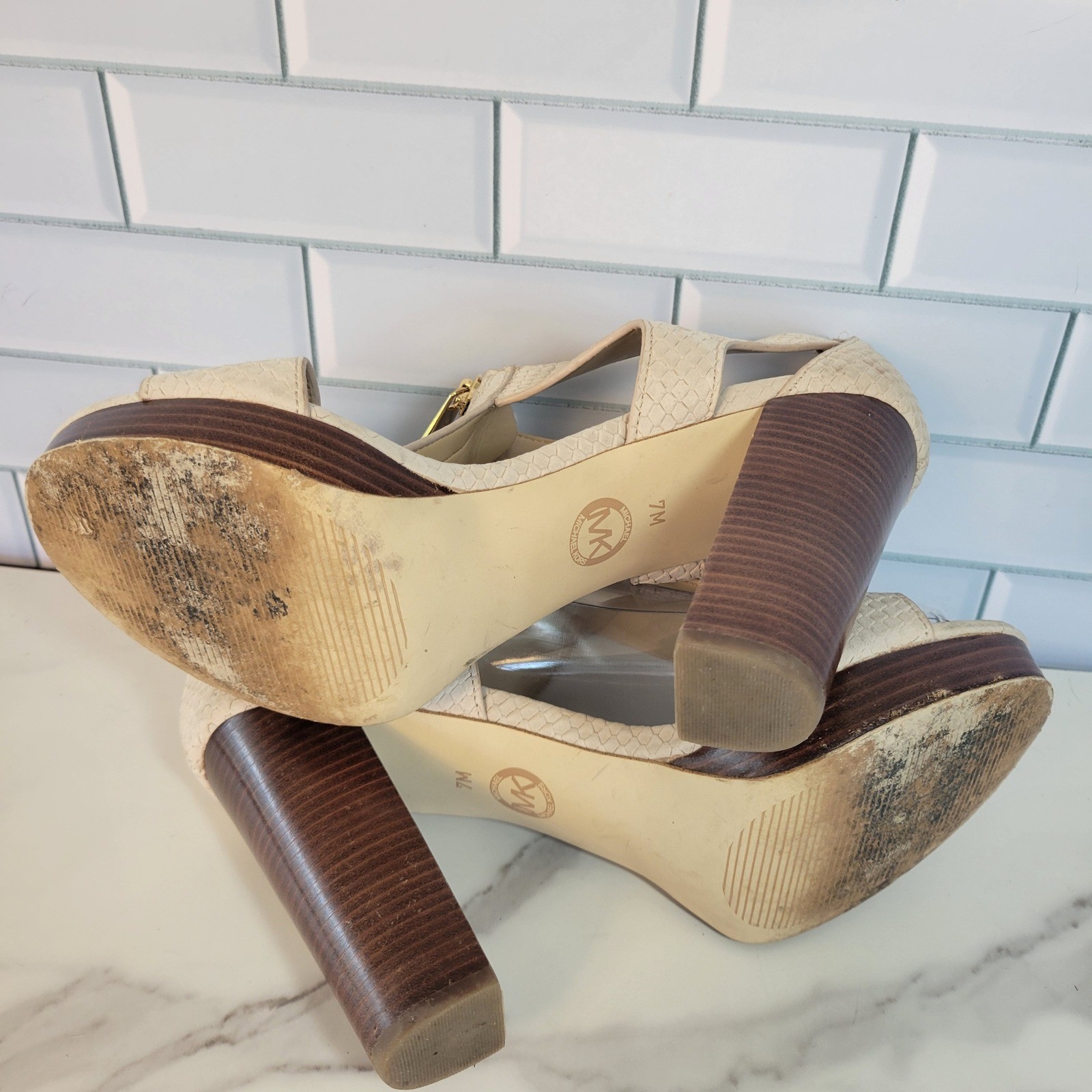 MICHAEL Michael Kors Berkley Lock Leather Platform Sandals Taupe Heels Size 7