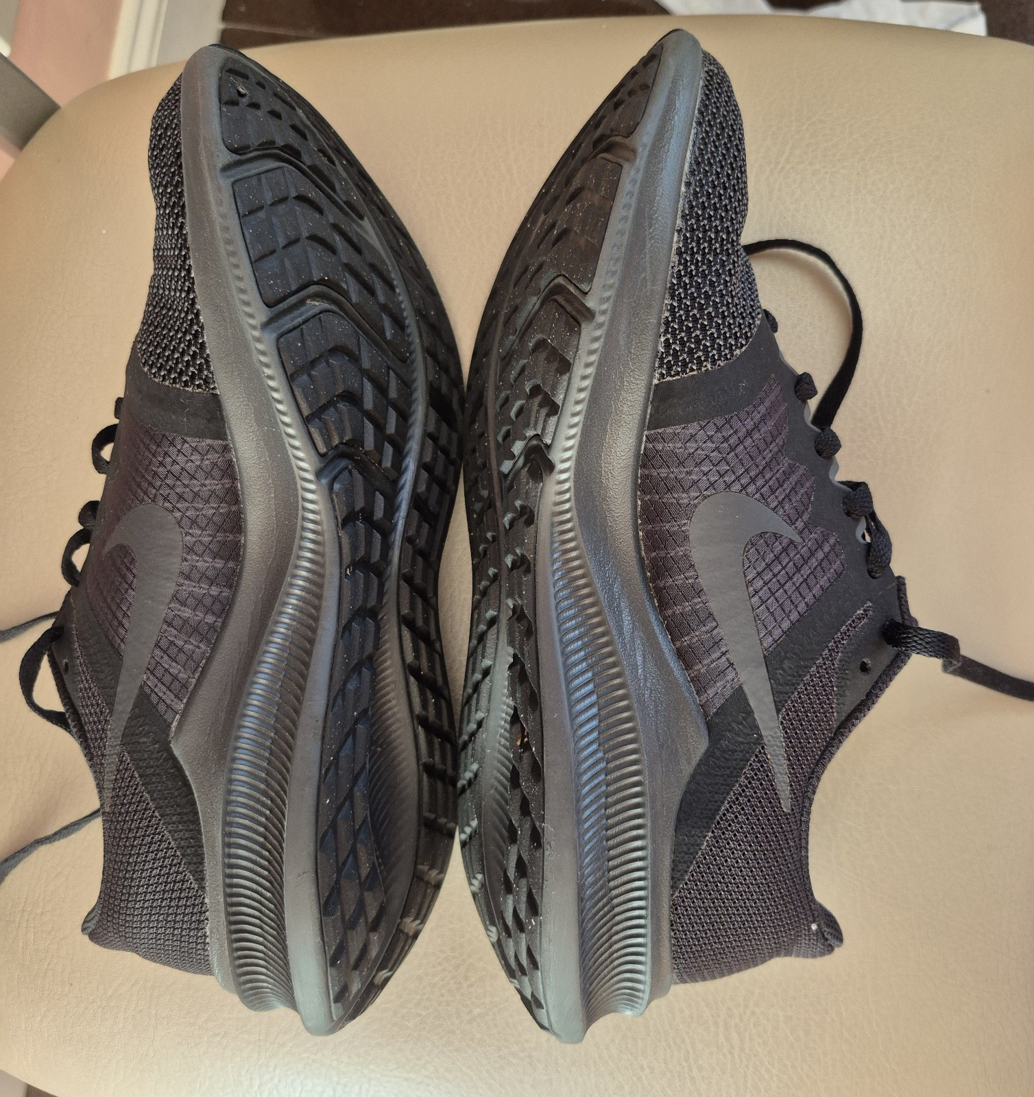 Nike Downshifter 11 Black/Dark Smoke Grey Lace-Up Running Shoes