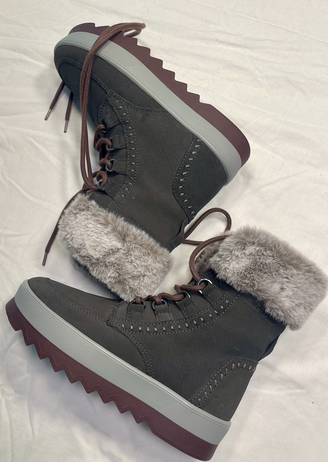 Ladies Cougar Vanetta Faux Fur Lined Waterproof Boots Size 6 Winter Fall