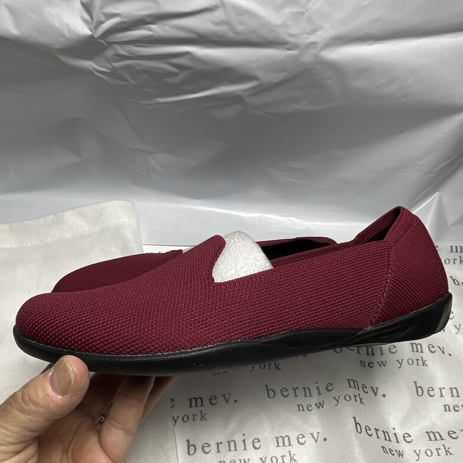 Bernie Mev Women’s Knit Slip-On Flats Burgundy Round Toe EU 36 US 5