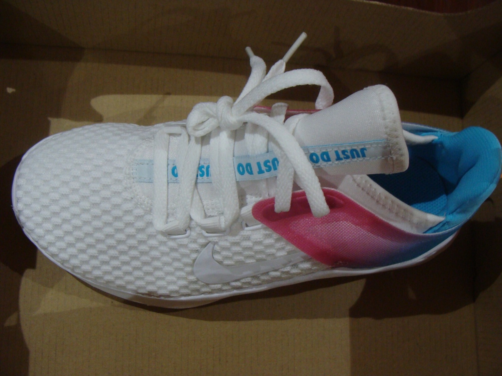 WMNS NIKE AIR MAX BELLA TR 2 AQ7492 102 SIZE 5, 5.5, 6