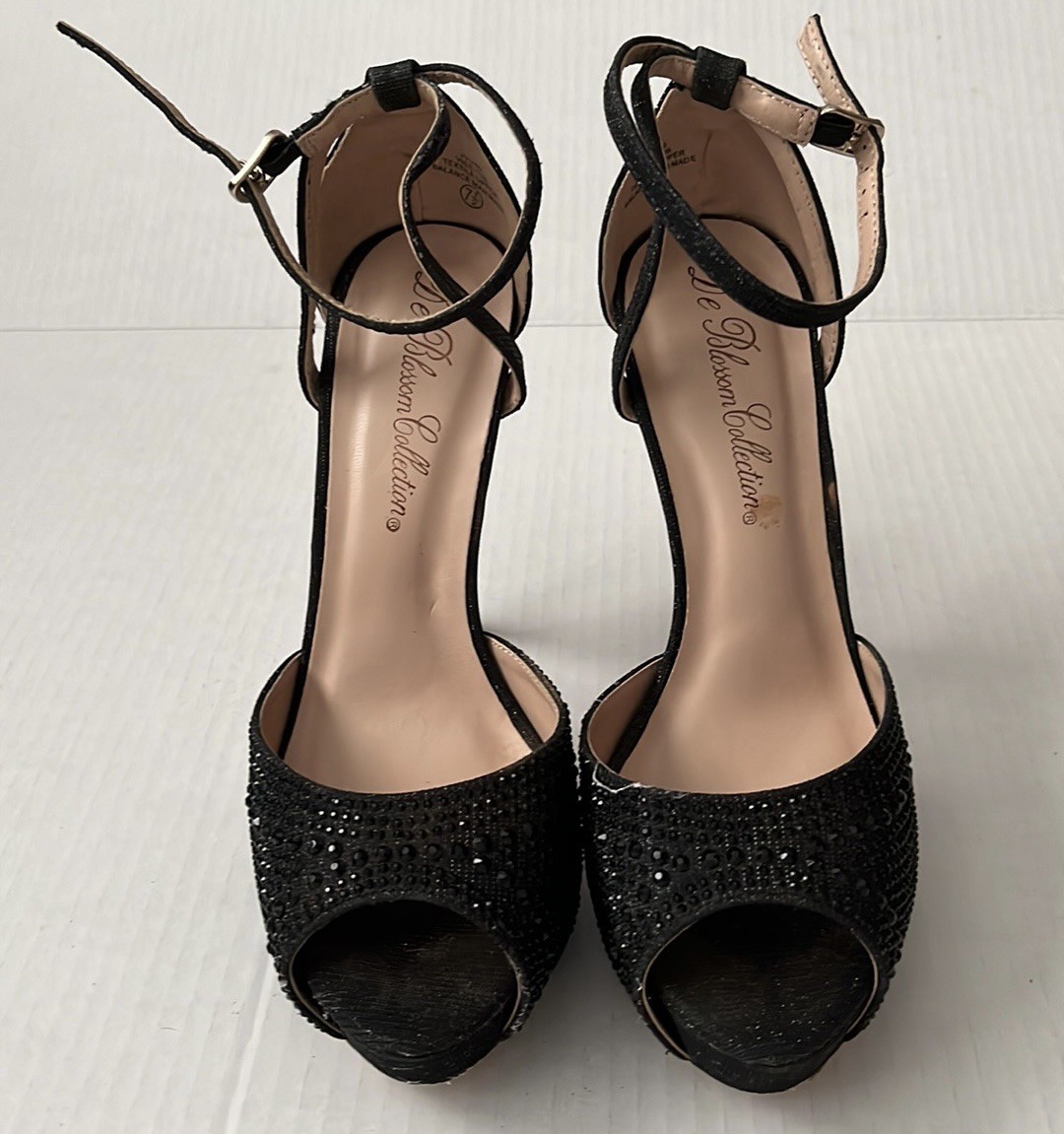 Ladies Shoes By De Blossom Collection size 7.5