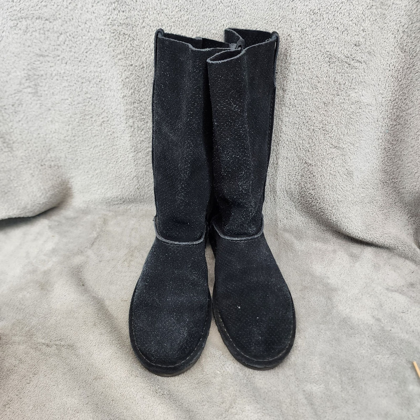 UGG Shoes Womens Size 9 Black Perforated Leather Unlined Tall Boots *Read*