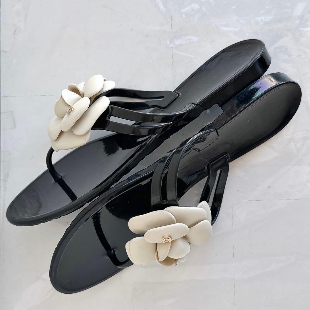 CHANEL Camellia Flat Thong Sandals Size 36 23cm White Black Rubber