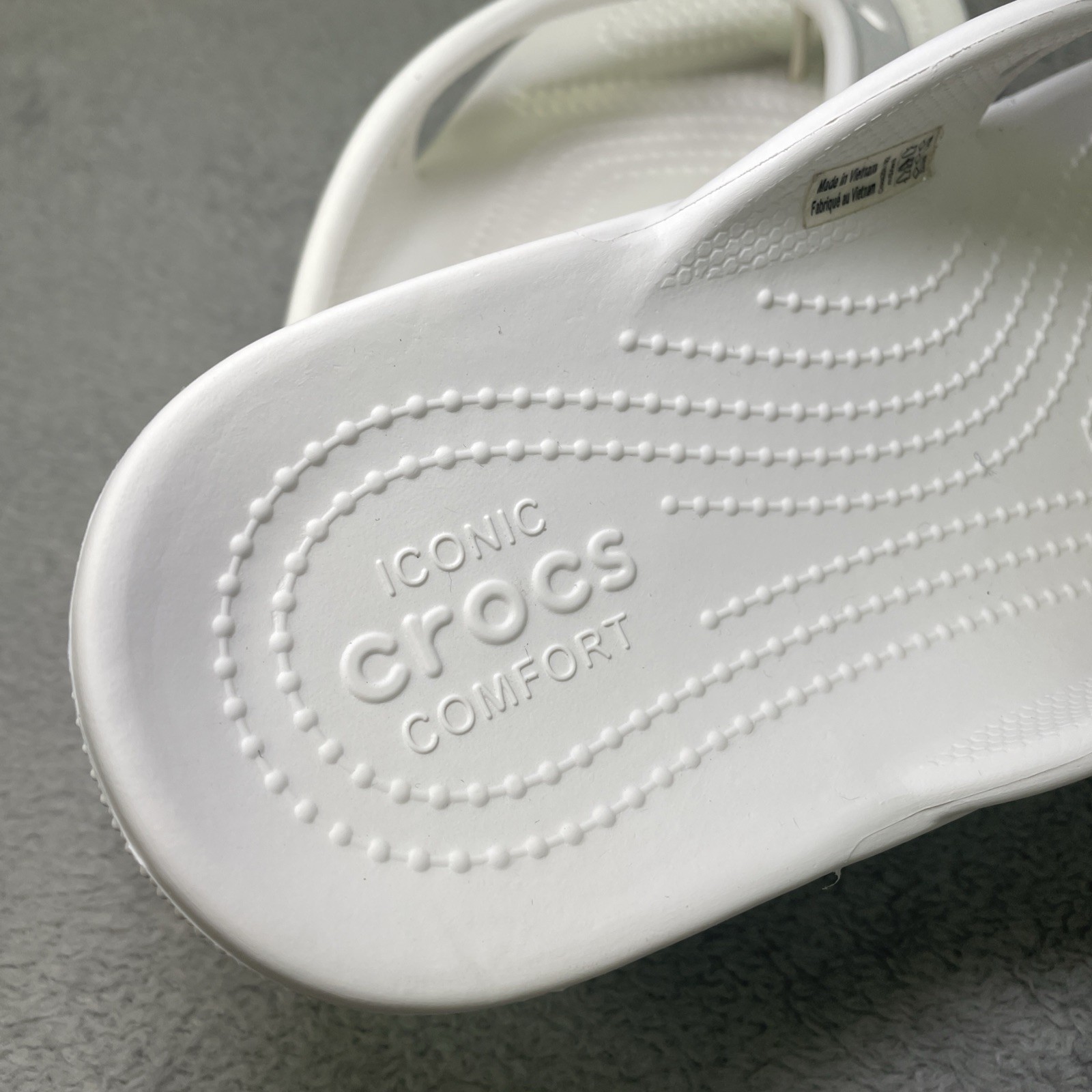 Crocs Baya II Flip Unisex Flip Flop sandal USA Mens 6 Womens 8, + jibbitz holes