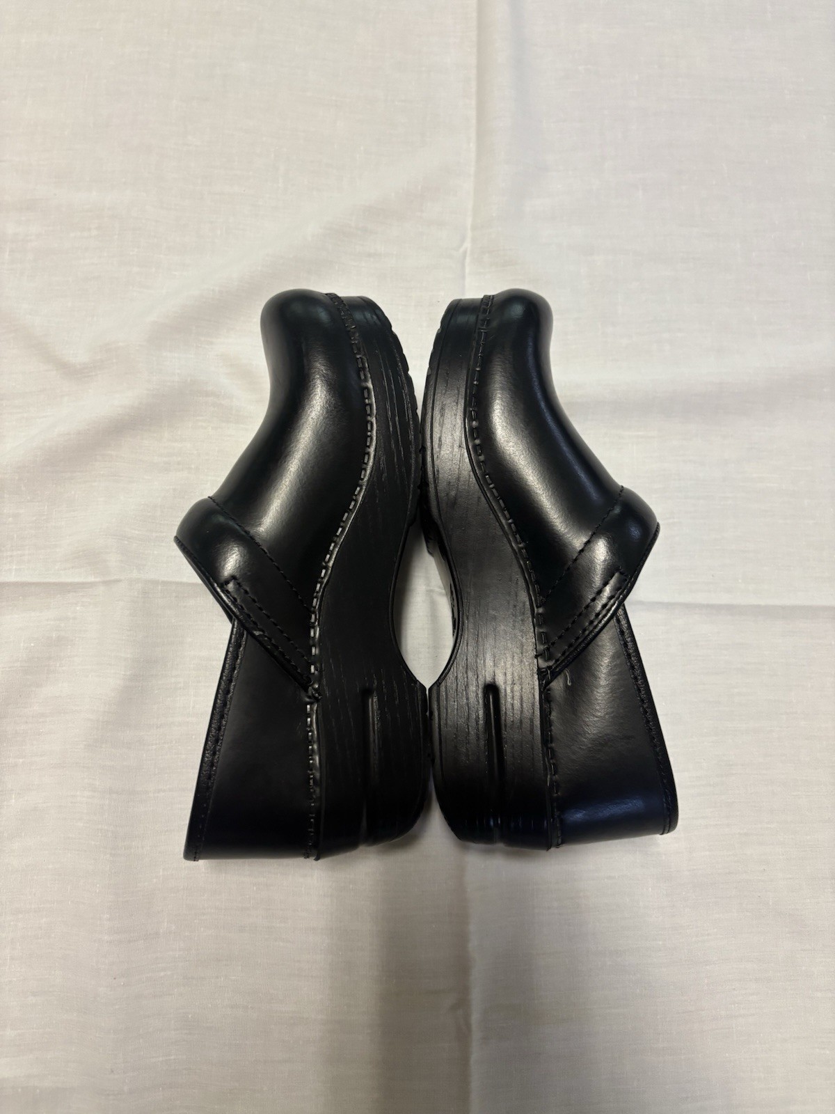 Dansko Professional Women’s Black Leather Slip-On Clogs Comfort US 5.5