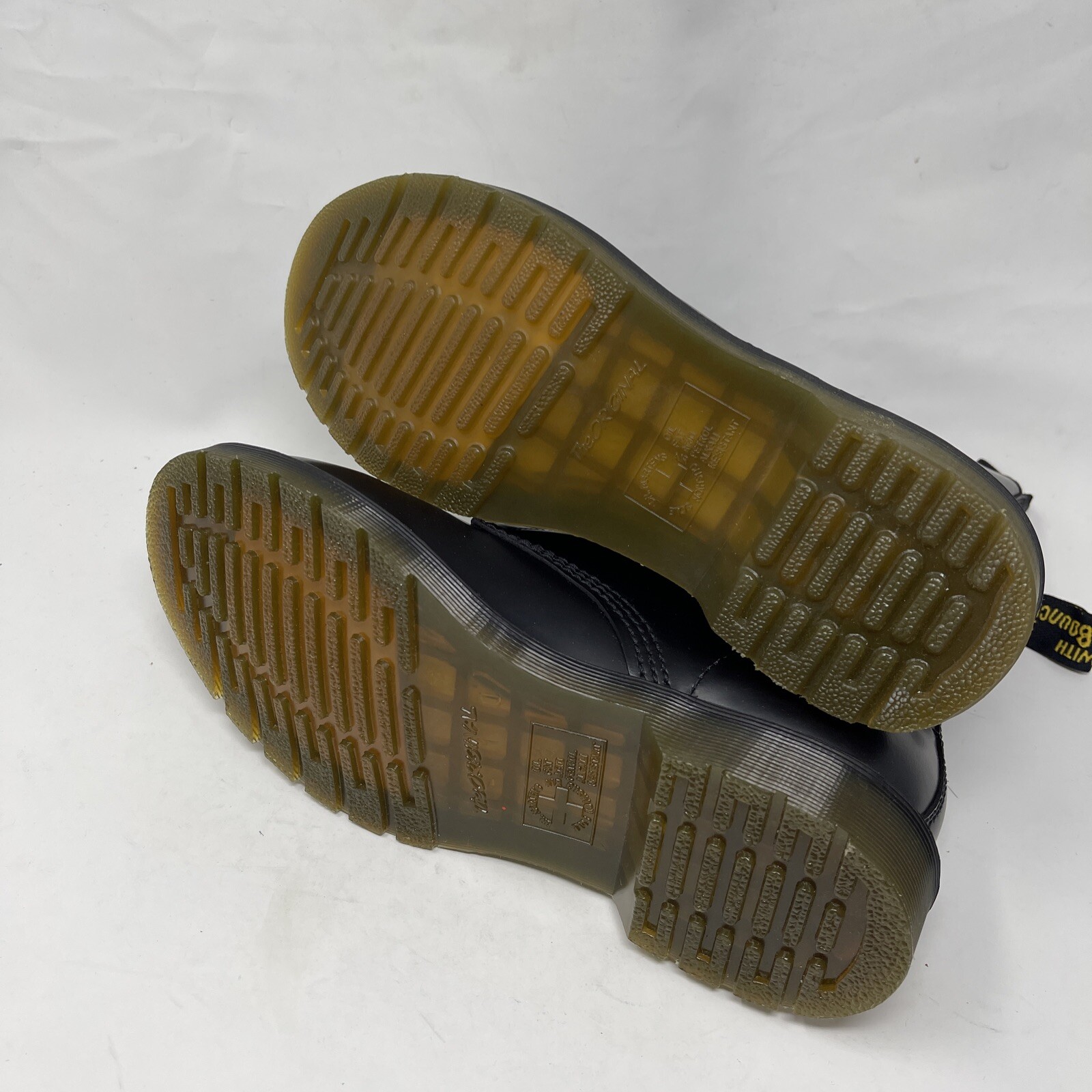 Dr. Martens 1460 Smooth Women/ Men’s Boots -Uk5 #11821006 (pc61) Mens 6 Women 7
