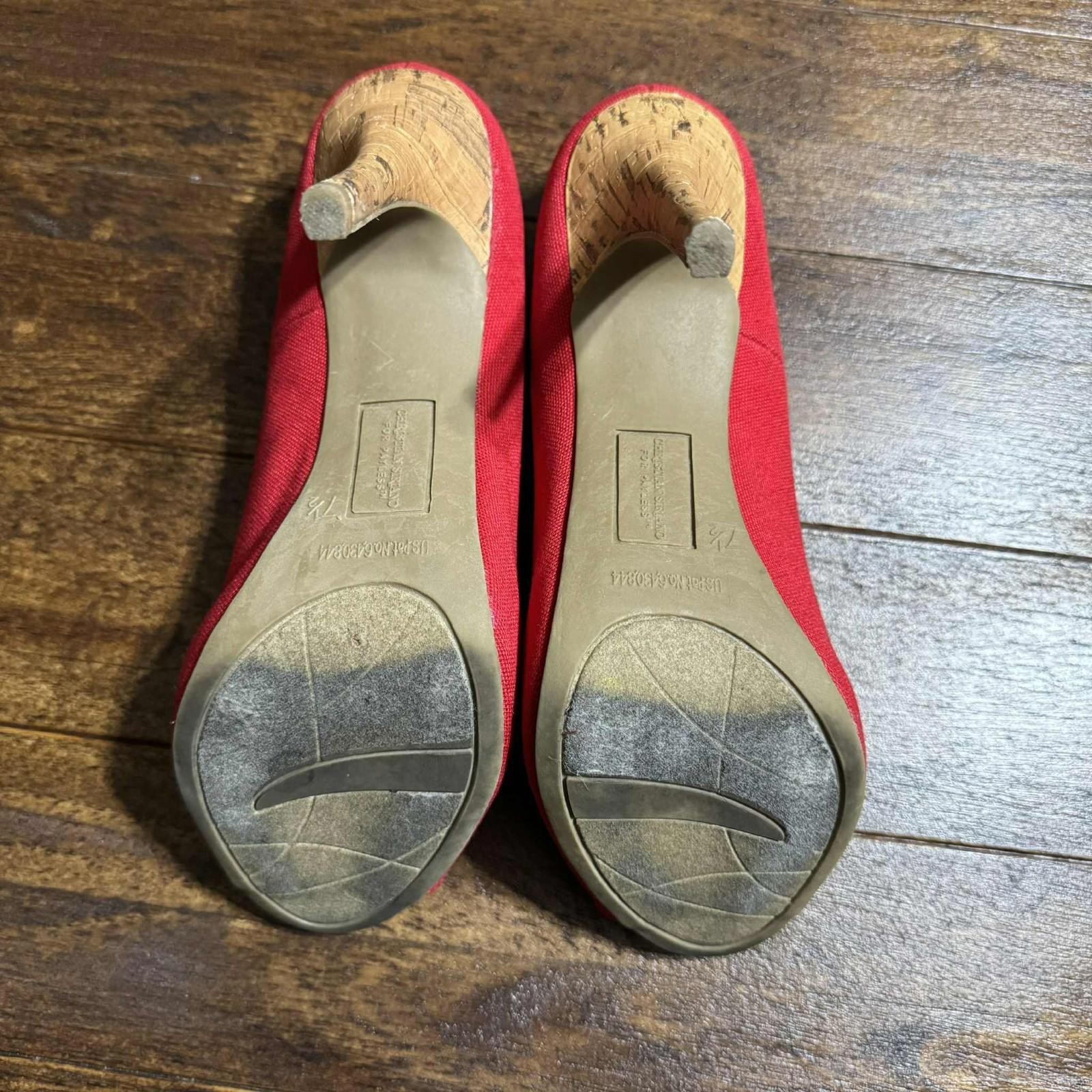 Christian Siriano for Payless Solid Print Peep Toe Red Heels Pumps Size 7.5