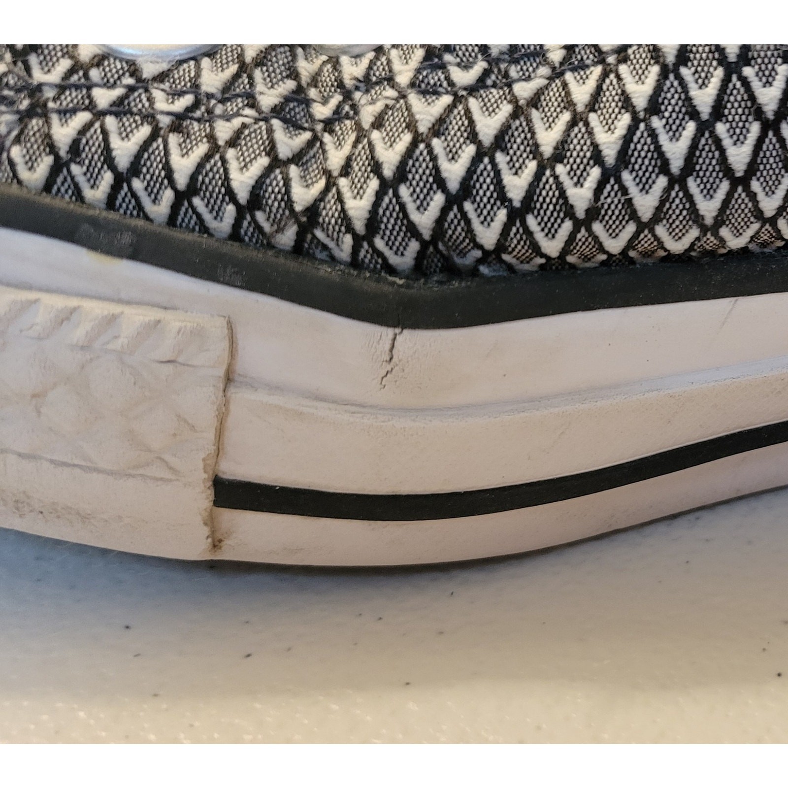 Converse Chuck Taylor All-Star Sneakers Low Top Black White Arrow Womens Size 8