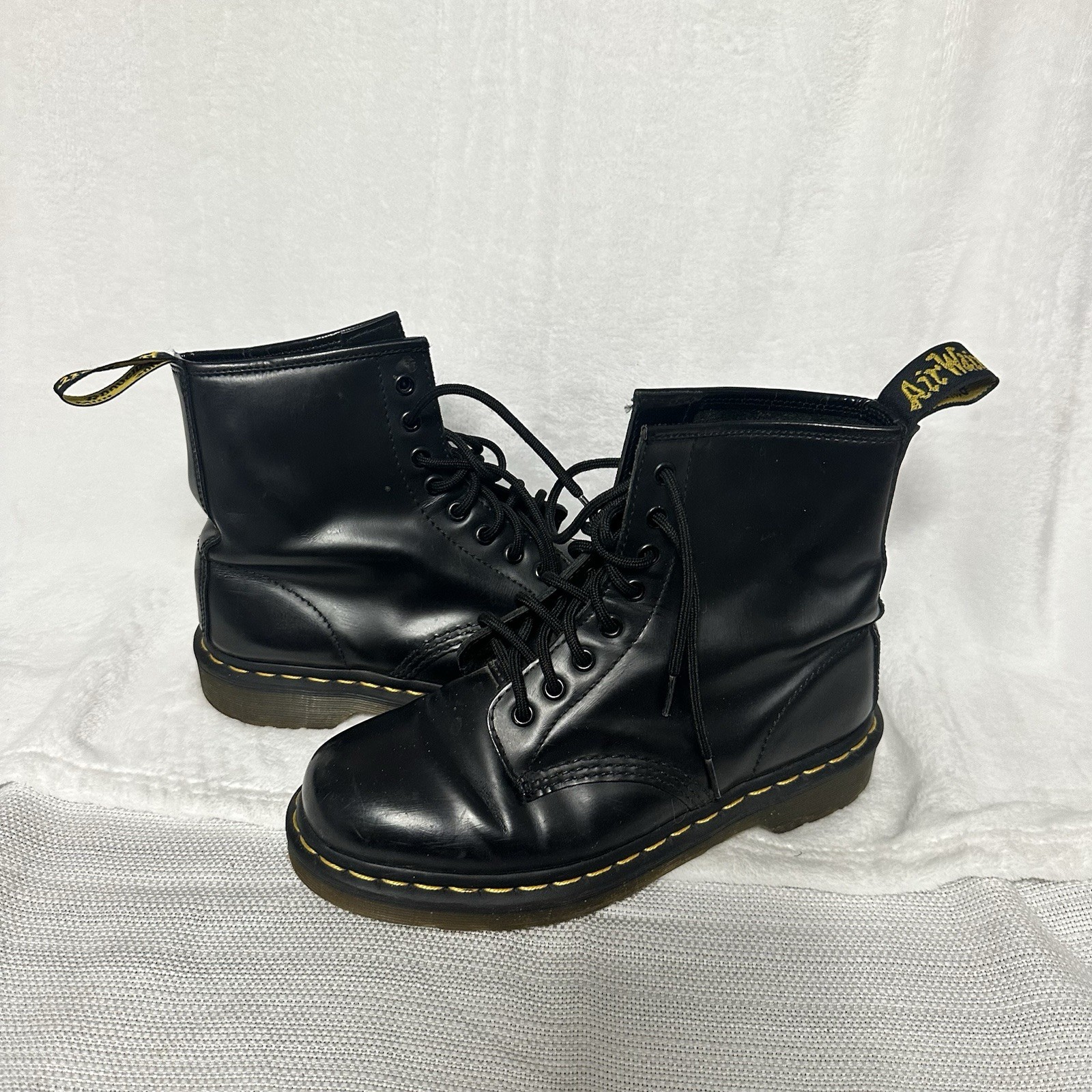 Dr. Martens 1460 Black Leather Round Toe Lace Up Ankle Boots Women’s Size 7