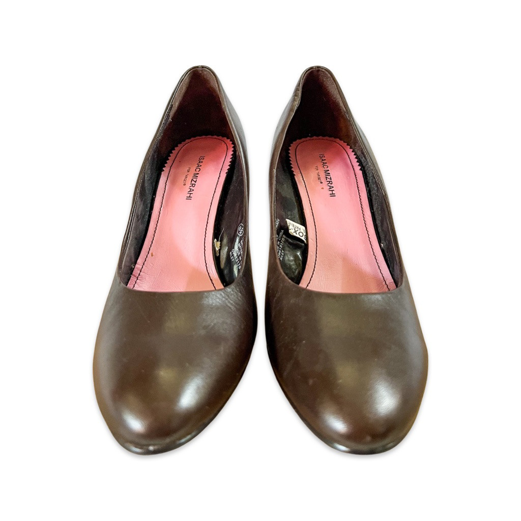 Isaac Mizrahi for Target Riley Pumps in Brown size 8.5
