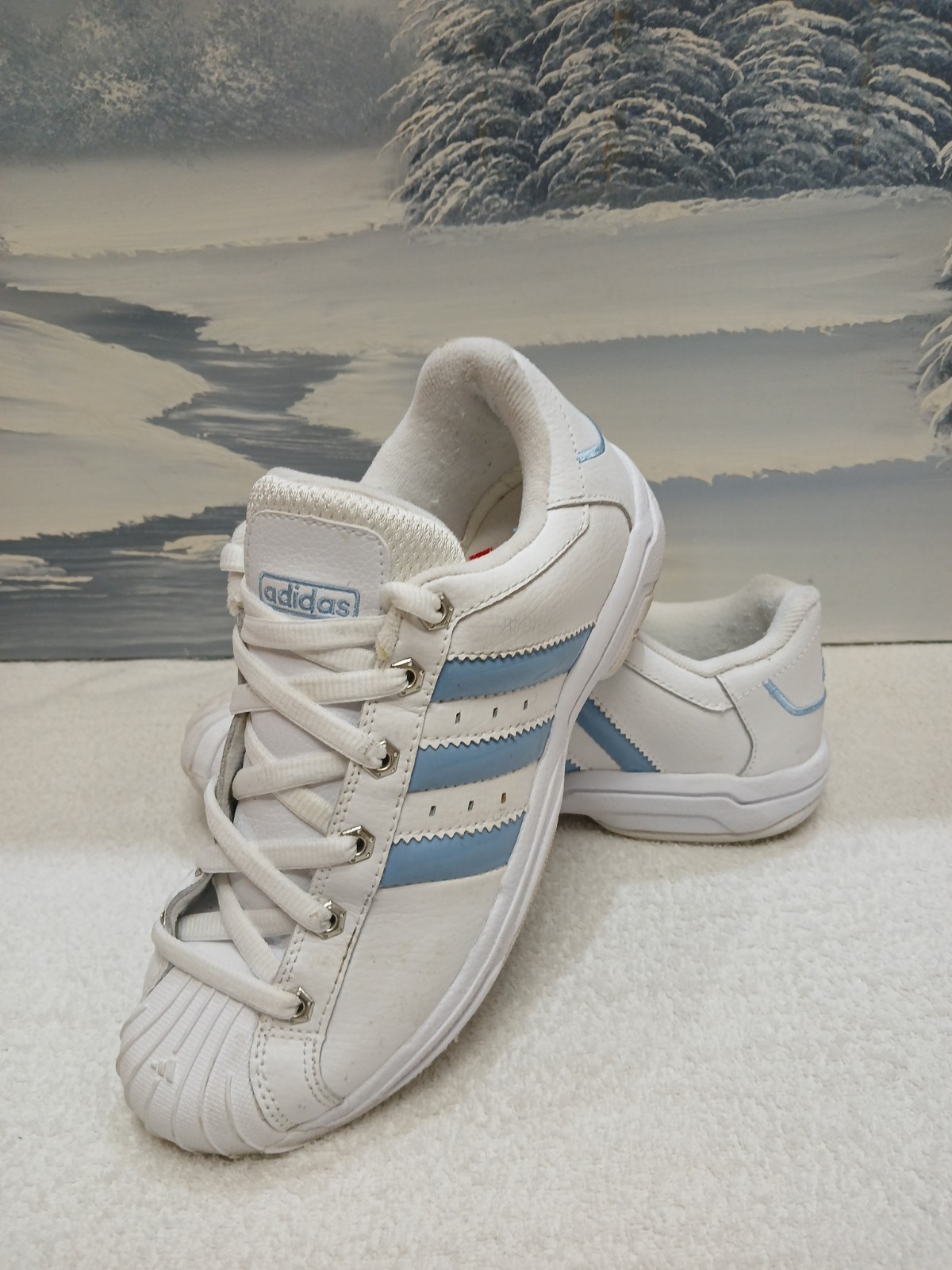 Adidas Women’s Superstar Sneakers-Size 5.5 US – Excellent Condition !