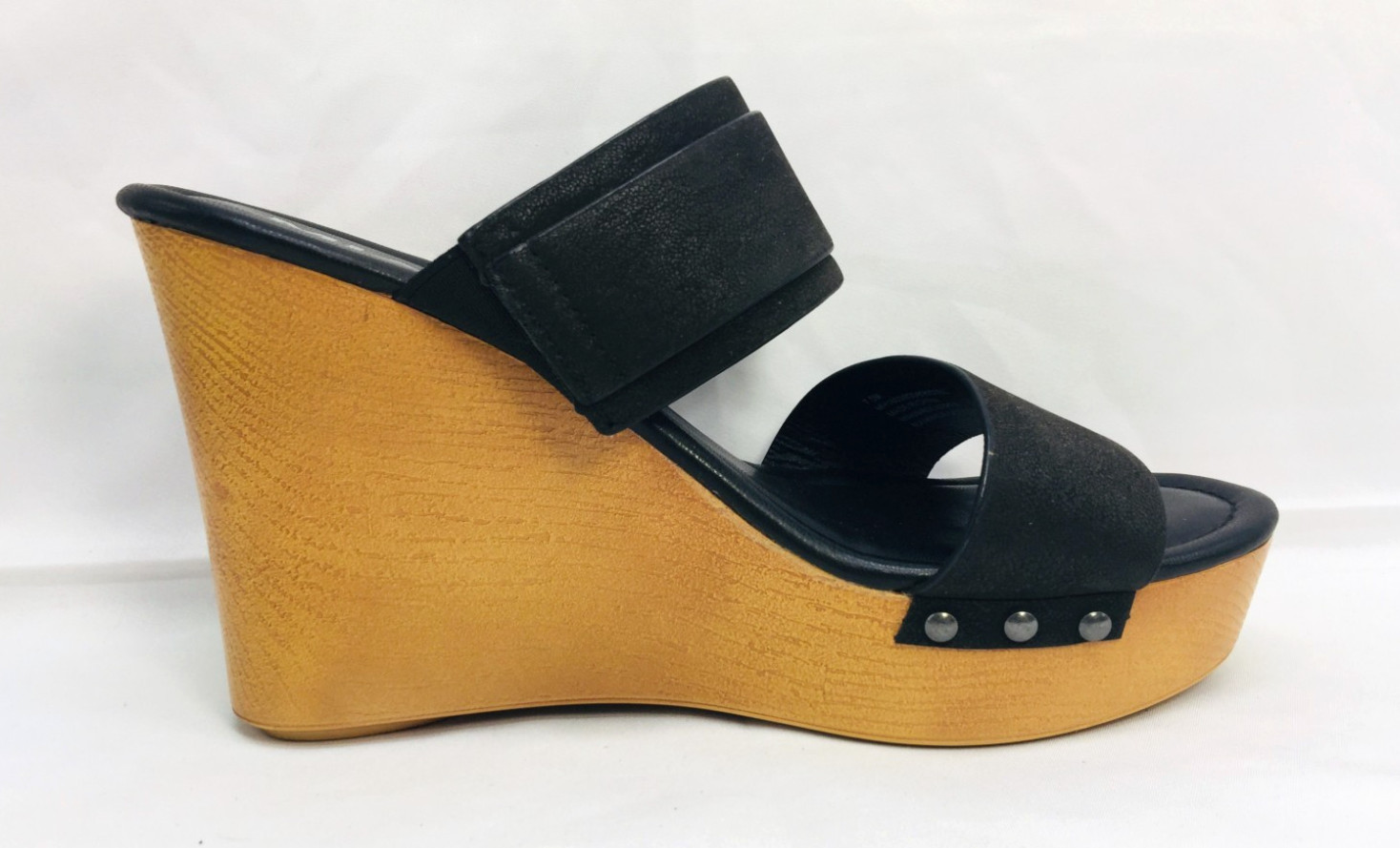 MIA Kristel Women’s Wedges 4.25″ Heel Black Strap Shoes With Buckle Sz 7.5M EUC