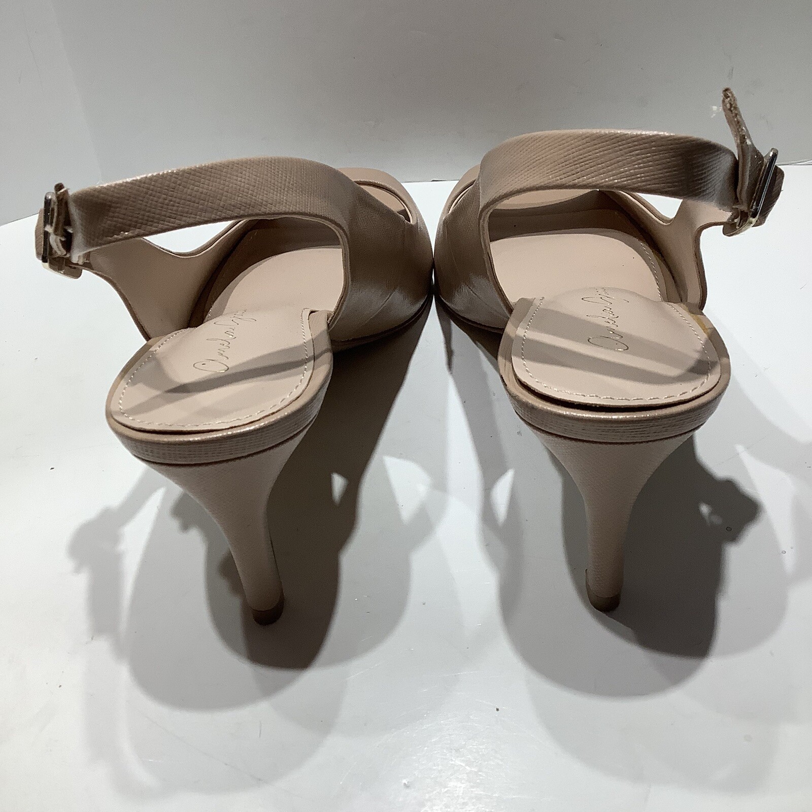 Amelia Grace KORINE Beige Sz. 9.5M Peeptoe Pump Slingback Adj Strap 2.5in Heels