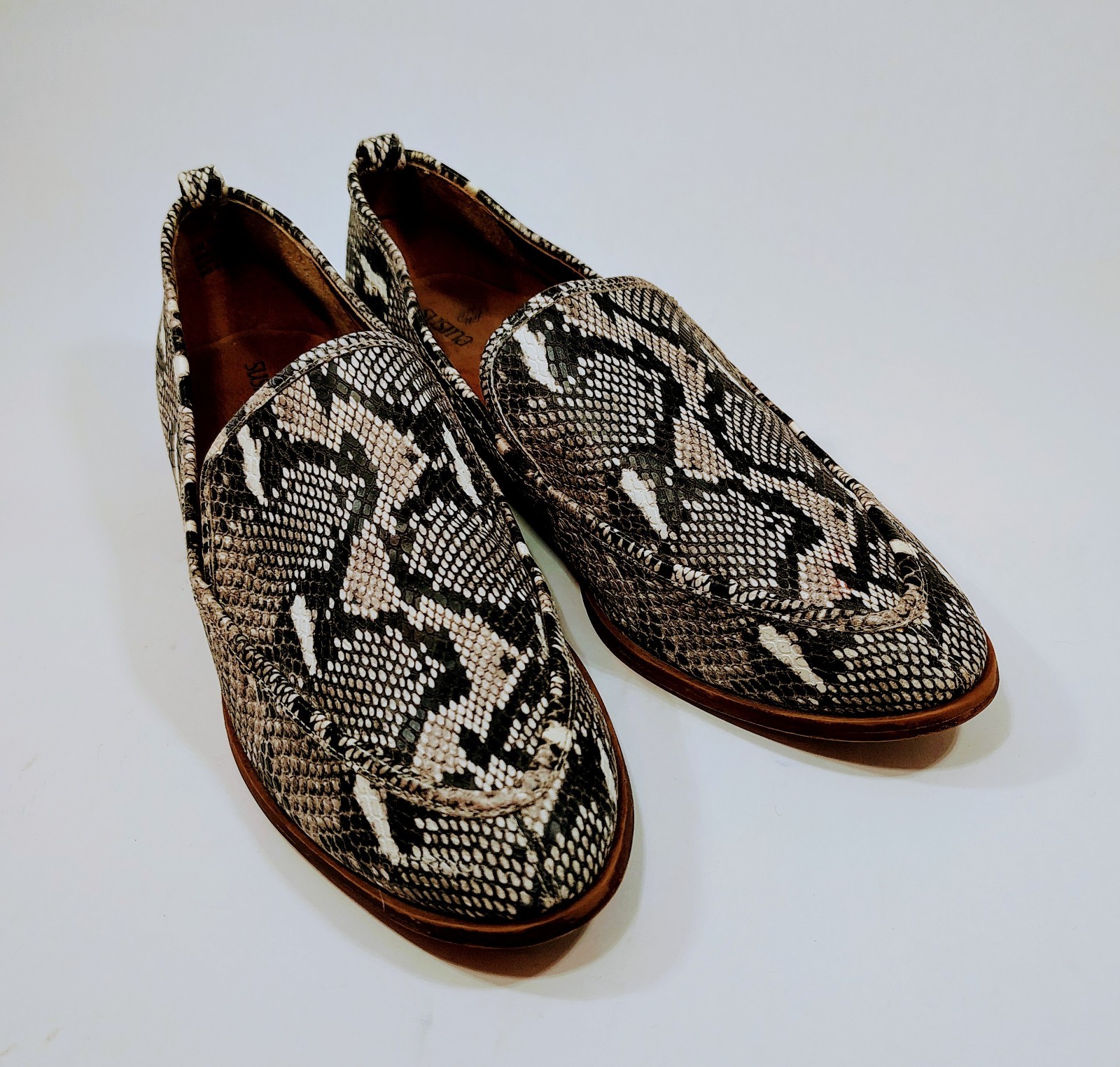 Womens Susina Faux Brown Gray Animal Snakeskin Casual Loafers Size 9M 226.0008