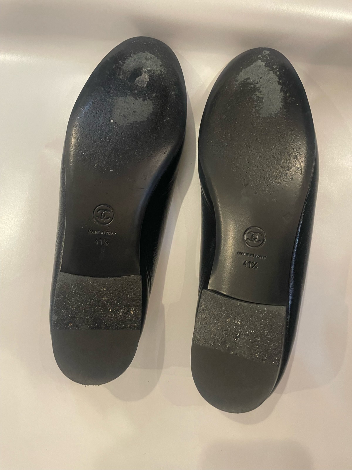CHANEL SS26 Crumpled Shiny Lambskin Leather with White Cap Toe Ballet Flat 41.5