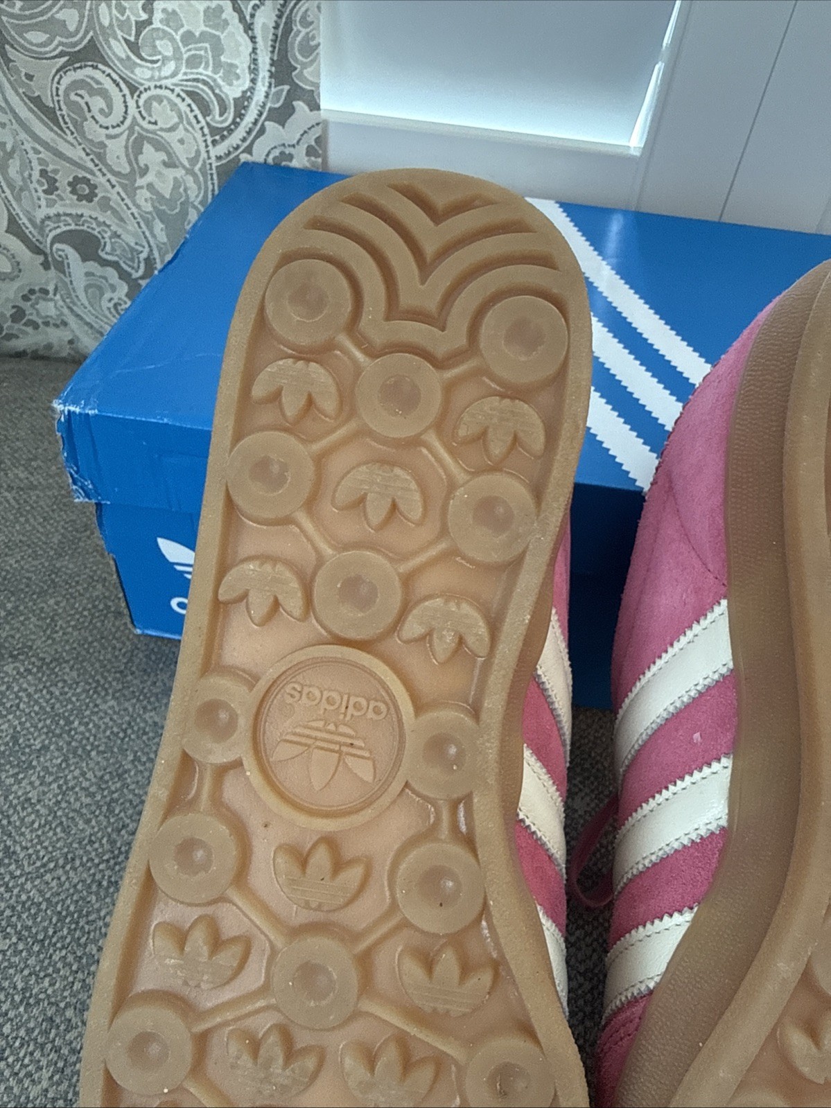 Women’s Size 9 Adidas Gazelle JI2014 Pink Sneaker Shoes
