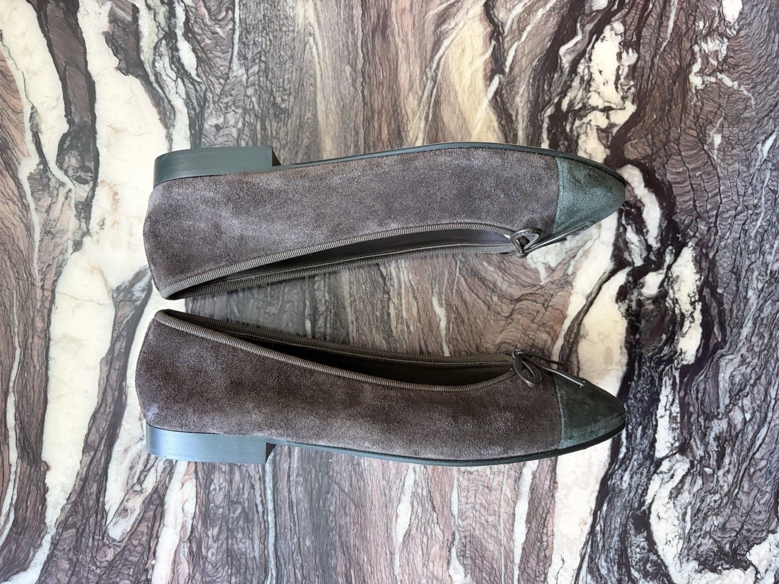 Chanel Suede Calfskin Cap Toe CC Ballerina Flats 40 Dark Khaki Dark Green