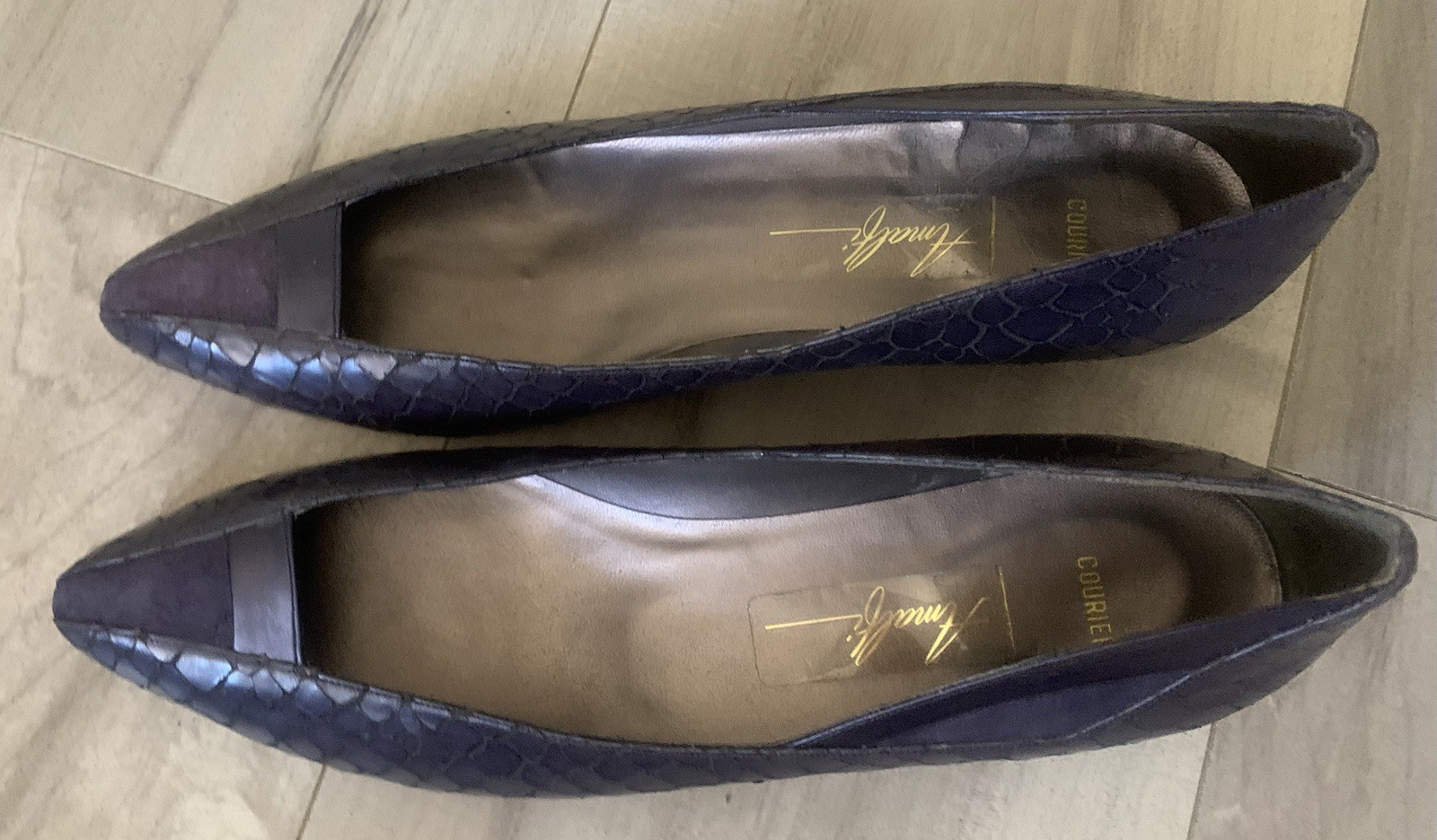 Amalfi Italian Leather Snakeskin Deep Purple Pumps Low Heel Women’s 8 AAA