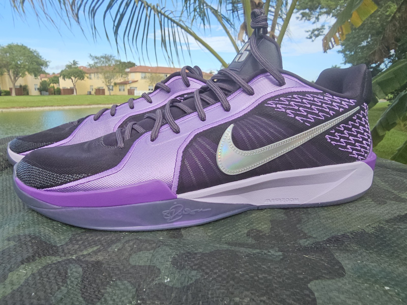 NIKE WMNS size 19.5 / MENS SIZE 18 SABRINA 2 COURT VISION CAVE PURPLE RASPBERRY