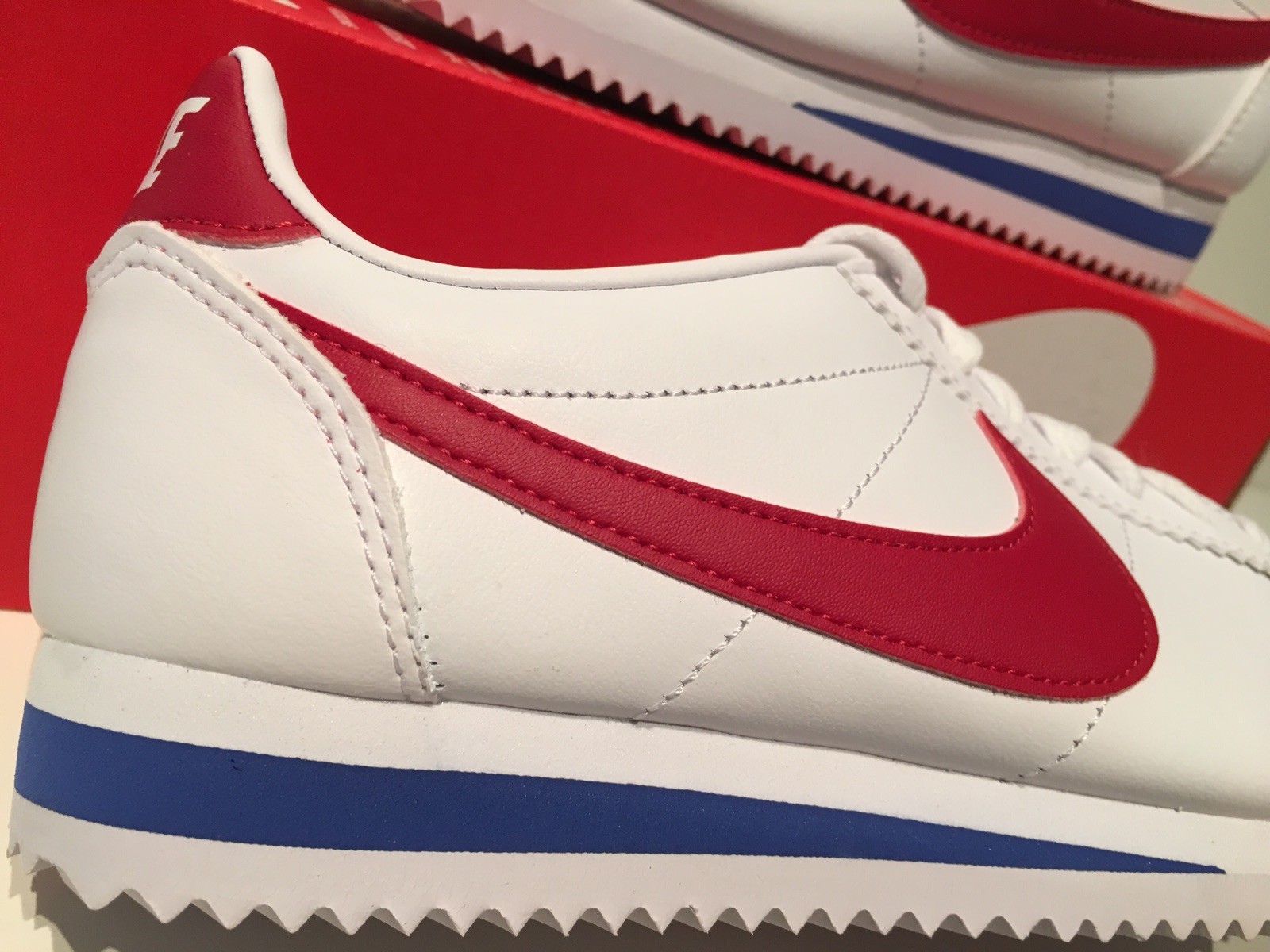 Women’s Nike Classic Cortez Leather Forrest Gump White Red Blue sz 6 807471 103