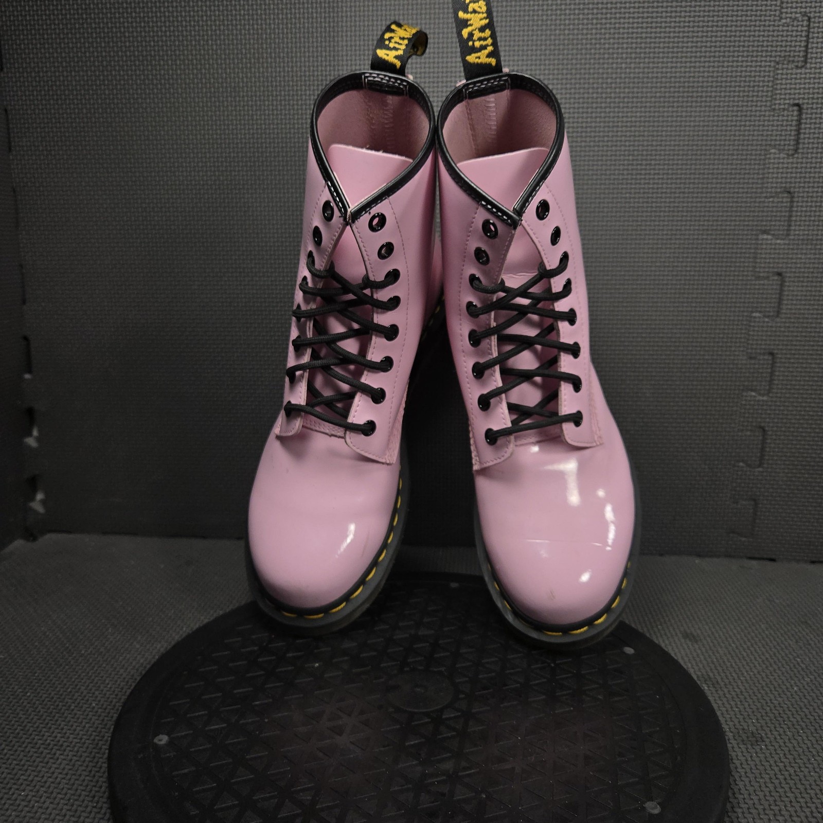 Dr Martens 1460 Boots Womens Size 9 Pink Patent Leather Lace Up Ankle Combat