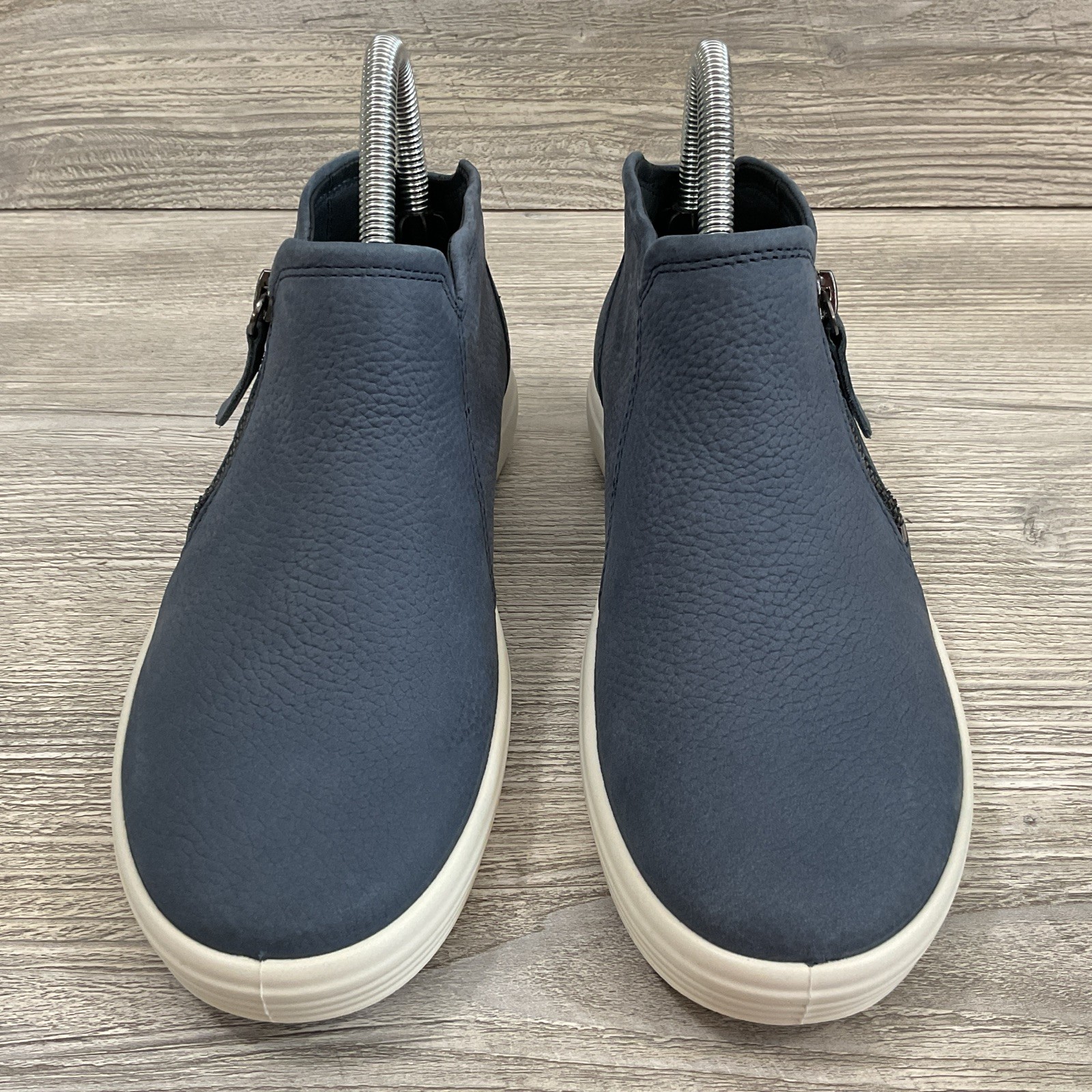 ECCO Soft 7 Low Bootie Side Zip Marine Blue Sneaker Women’s EU 37/ US 6-6.5