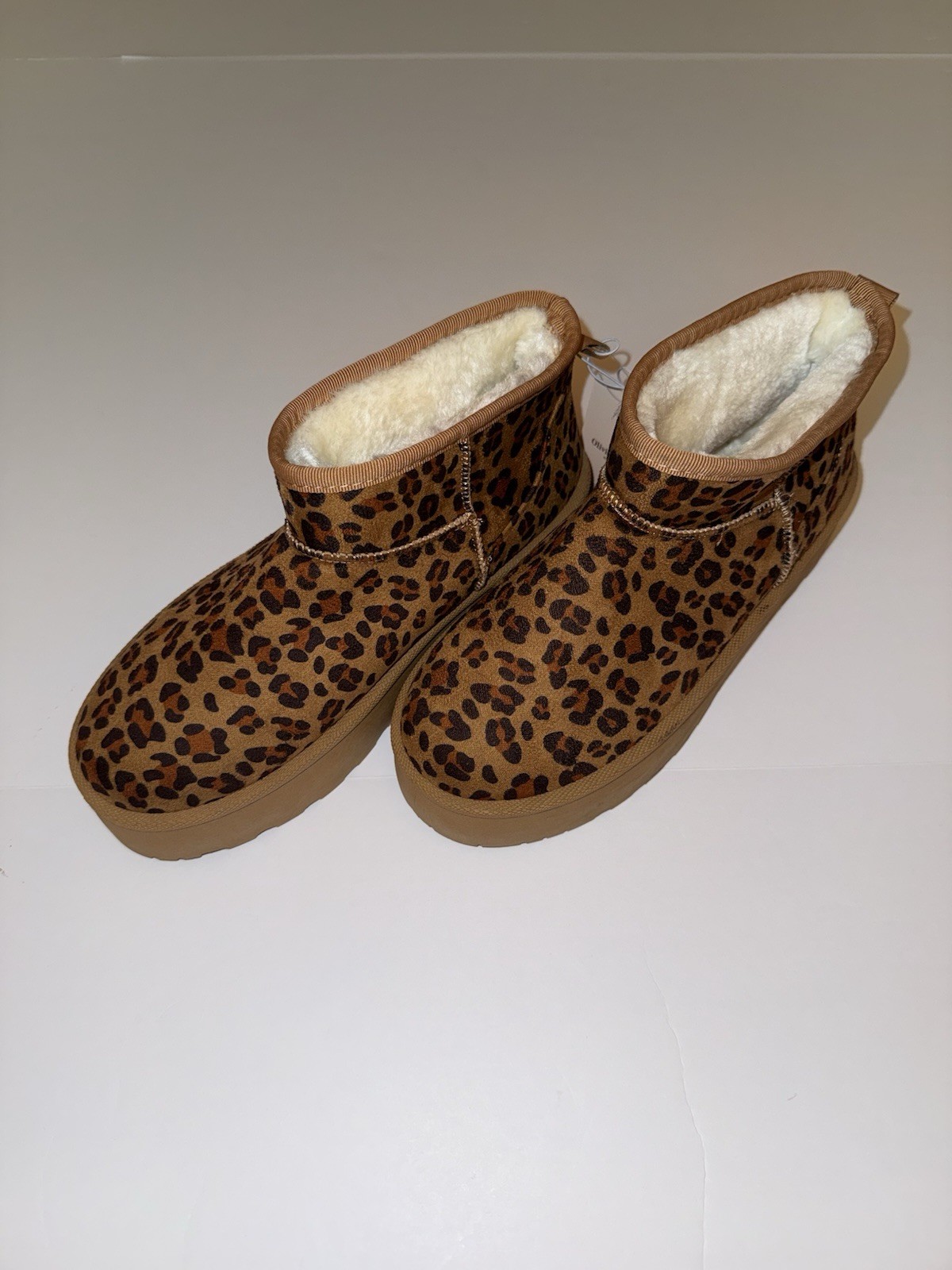 Olivia & Kate Women 9 Boots Platform Animal Leopard Print Faux Fur Lined NWT