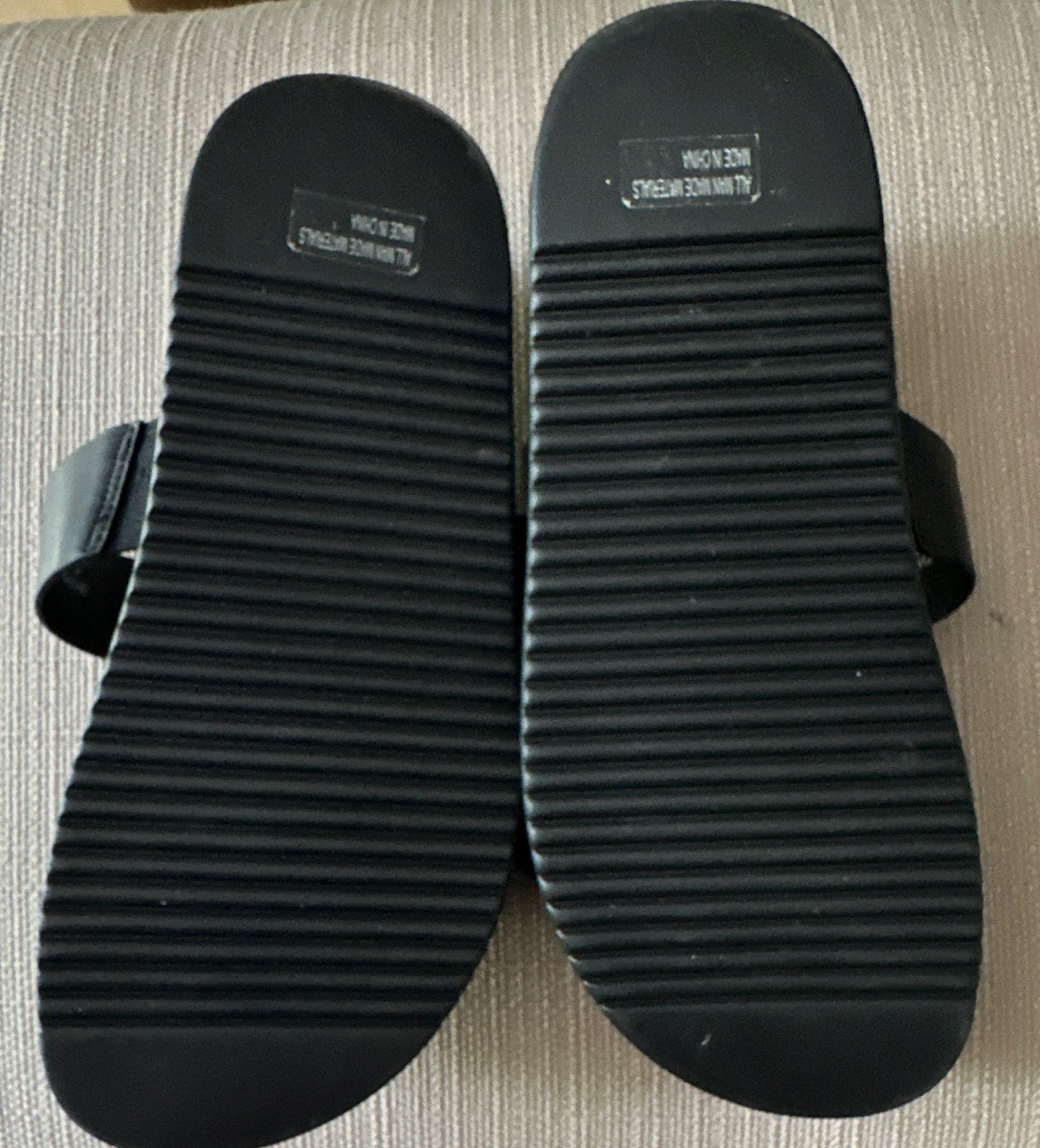 Dolce Vita Women’s Black Slide Sandals Buckle Adjustable Straps US 7 Lightweight