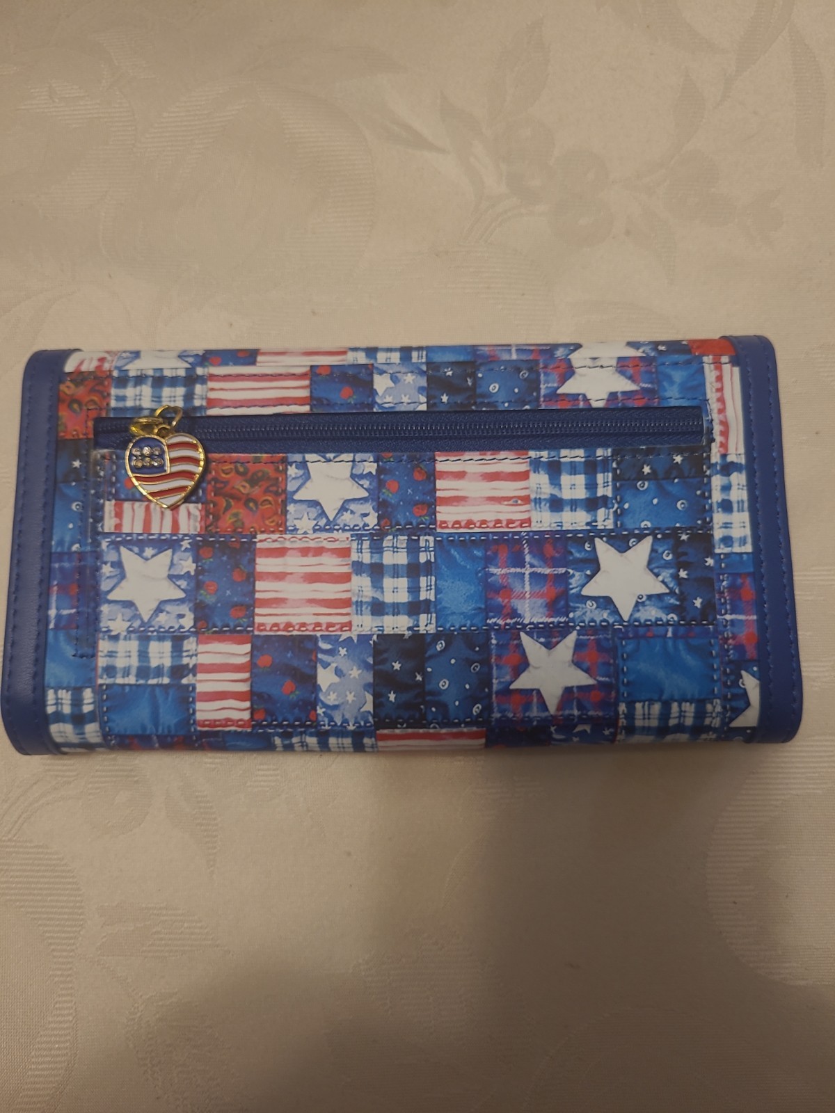 Bradford Exchange American Flag Sneakers Women’s Size 6.5 w Patriotic Wallet