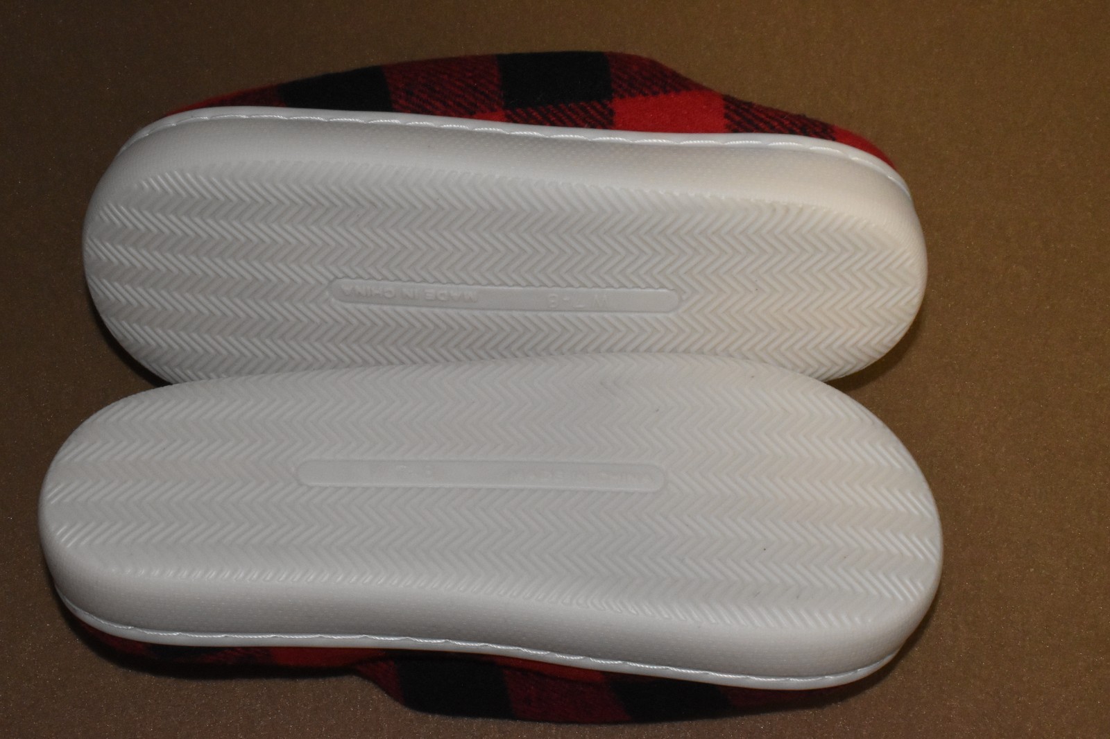 GAUDORA Mom Birthday Gifts for Women – Memory Foam Slippers for Women Size 7-8