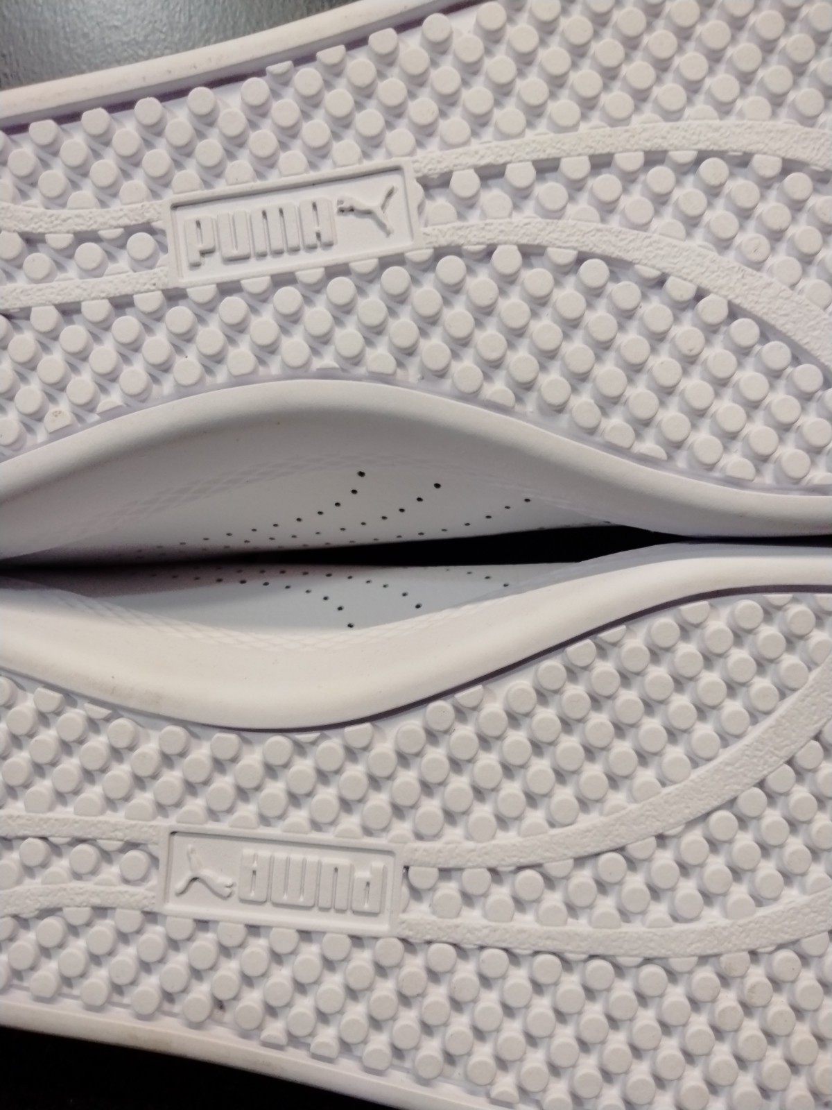 Puma Womens Size 7.5 Smash Preforated 36623801 White Running Shoes Sneakers