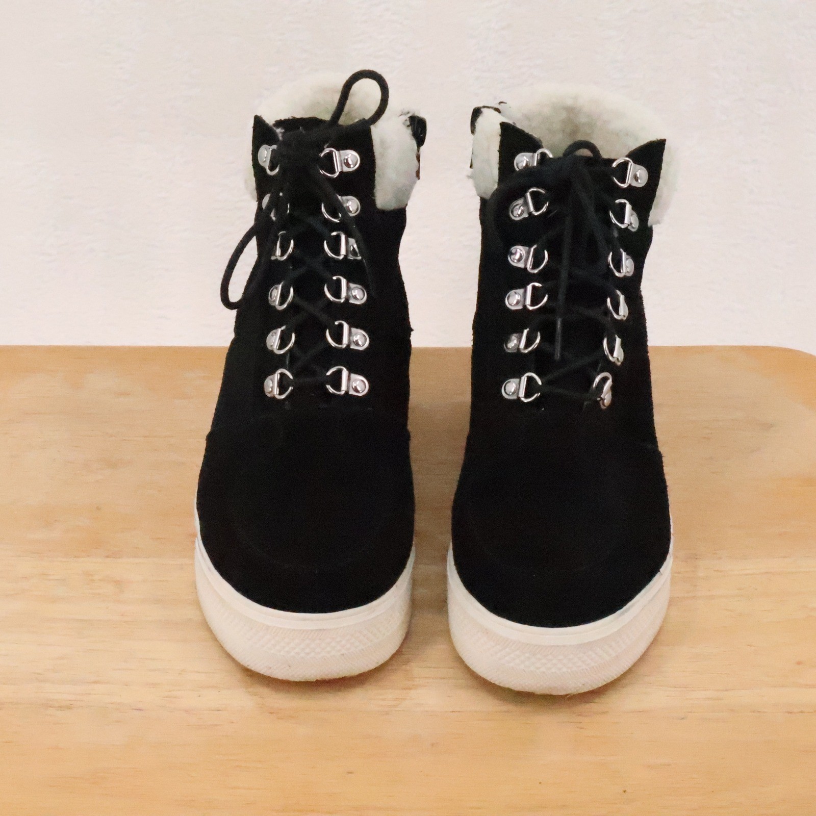 Steve Madden Suede Sherpa Sneaker Boots Womens Size 12 Black High Top Streetwear