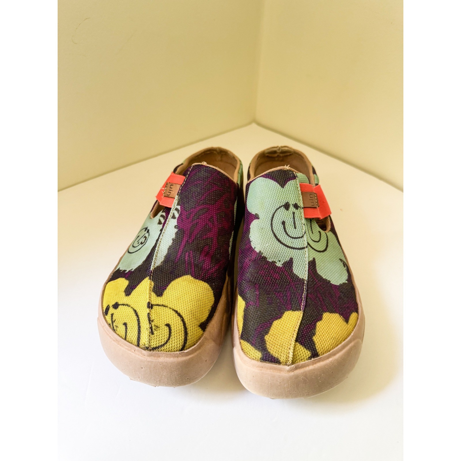 UIN Spanish Art Women SlipOn Mules Smiley Face Floral Purple Yellow 9.5 Wide Toe