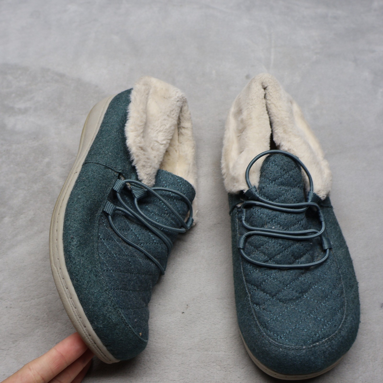 Vionic Womens 10 Slippers Blue Believe Faux Fur Trim Quilted Textile Orthopedic