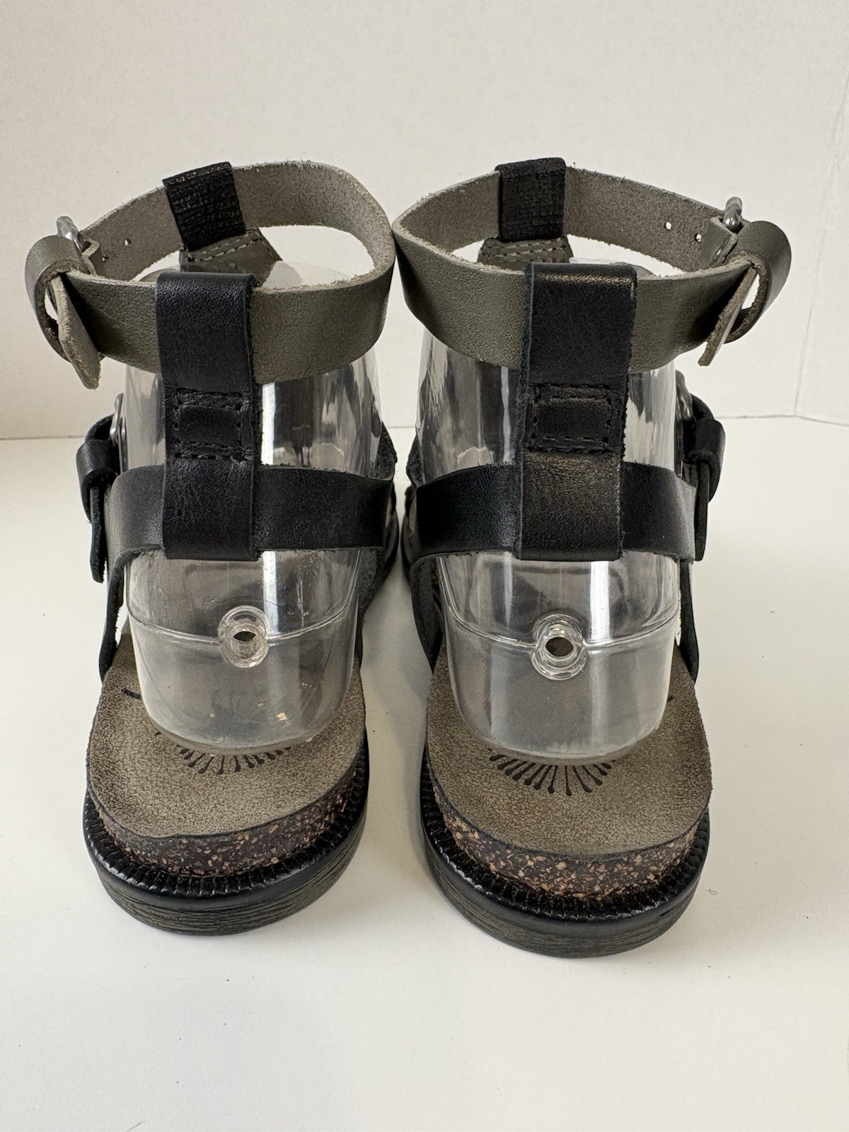 OTBT Stargaze Leather Gladiator Thong Sandals Women’s Size 6.5 Leather Studded