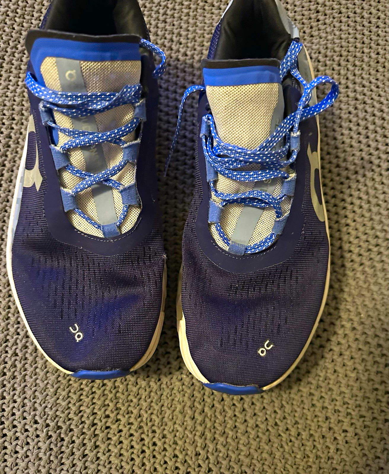 On Clouds Athletic Sneaker Low Top Lace-Up Blue/Gray/White Solid Activewear