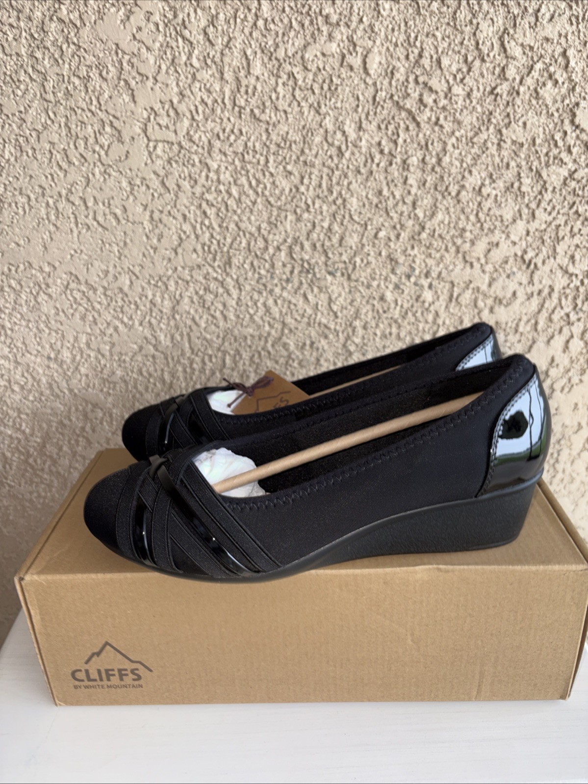 Cliffs by White Mountain Bowie Black Wedge Heels Women 8.5 Wide
