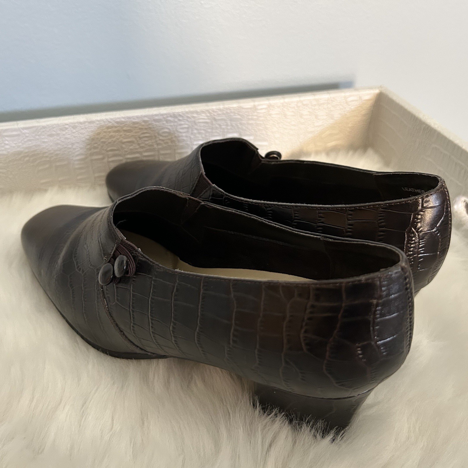 Karen Scott Dark brown Slip On Pumps Heel Dress Shoe women’s size 8