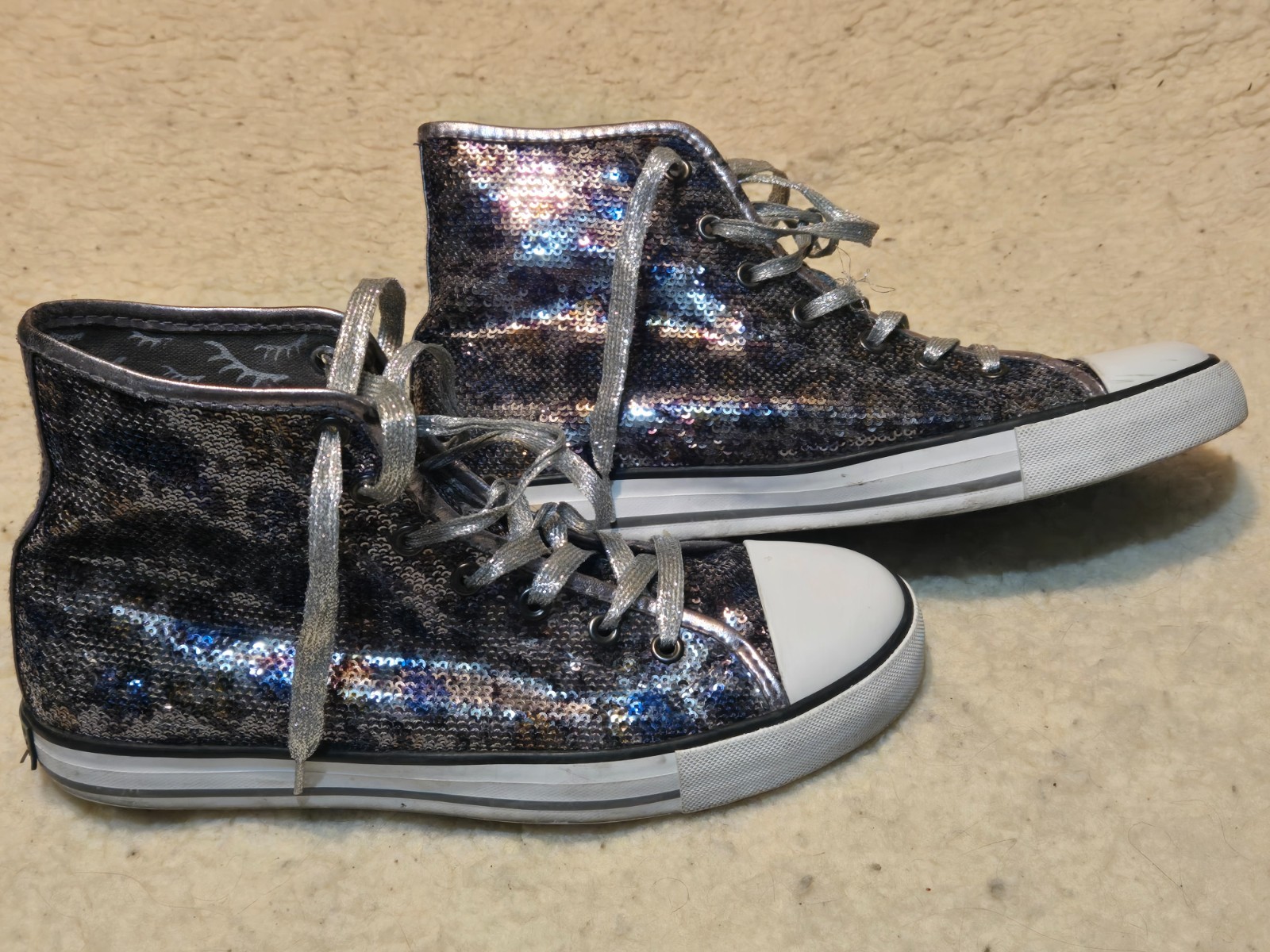 Gotta Flurt Size 9 – 9.5 Black & Silver Sneakers Sequin Hi Tops Leopard Animal