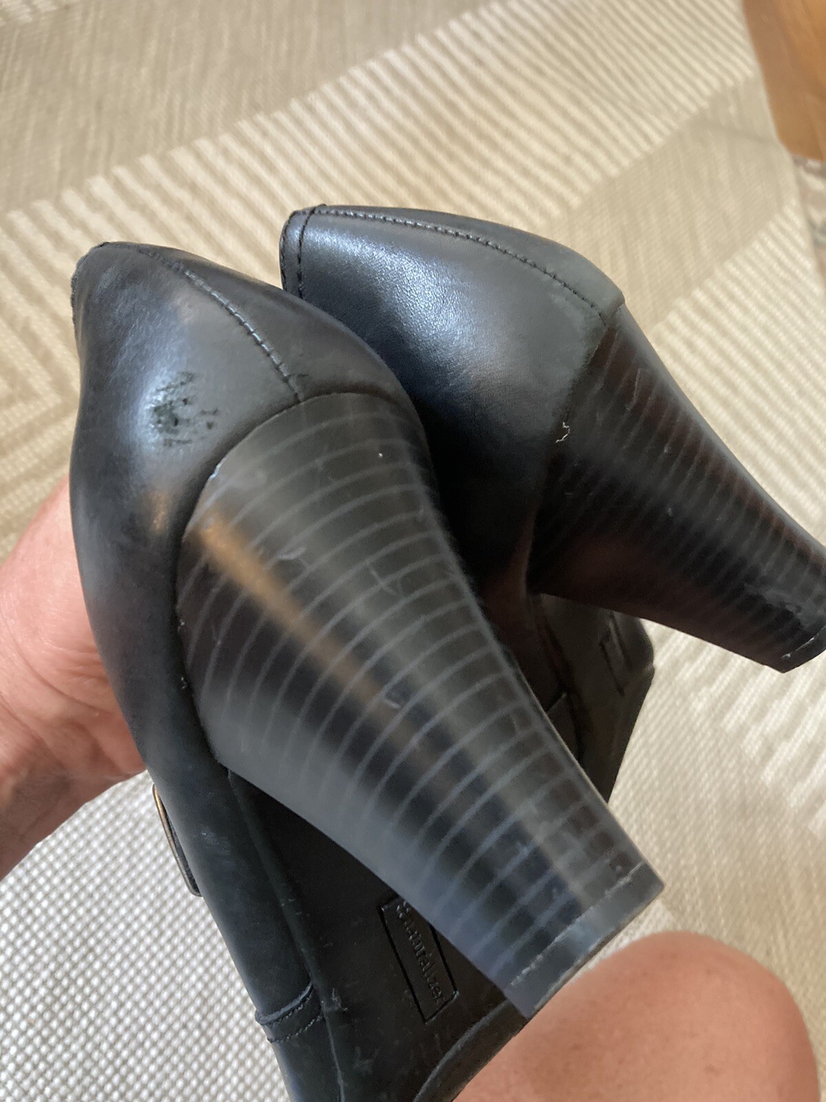 NATURALIZER Pumps Heels Sz 10M Black Leather Shoes Wingtip 3.25” Heel GETTY EUC