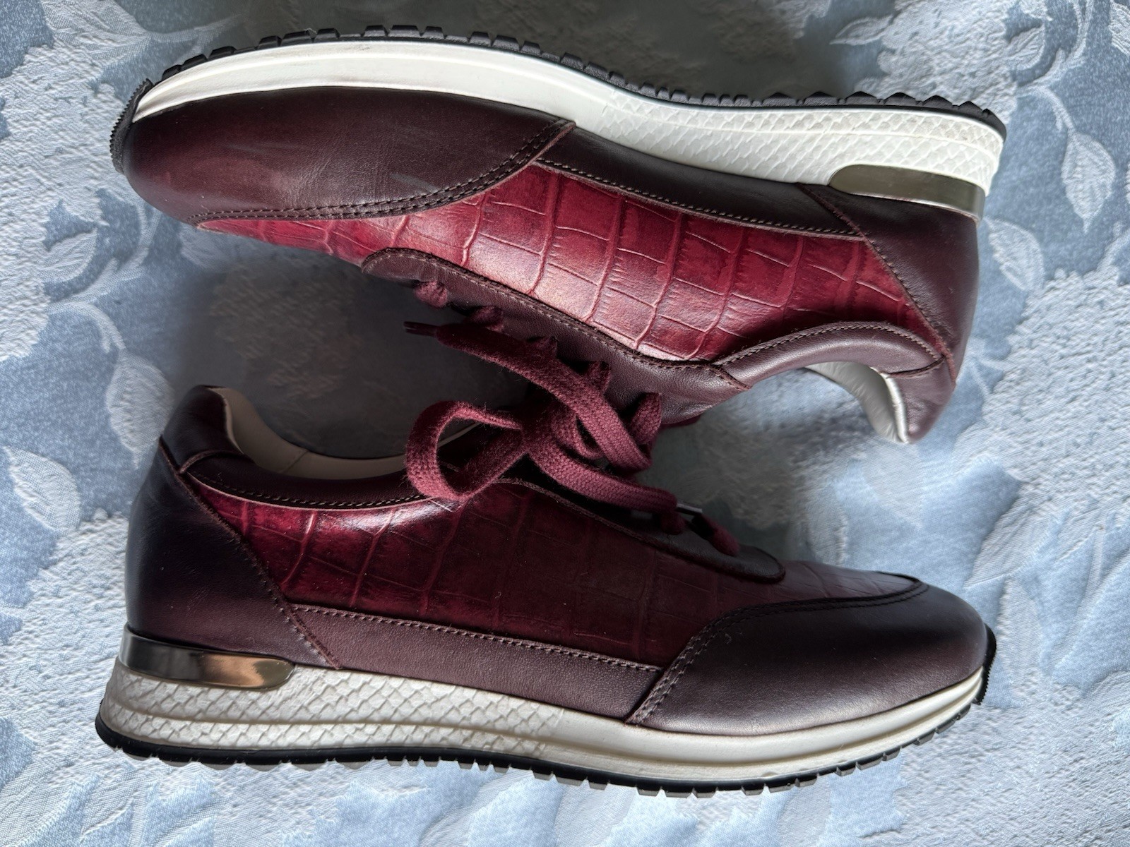 Navyboot Switzerland Womens Dressy Sneakers US 7.5 EU 38 Burgundy Wine