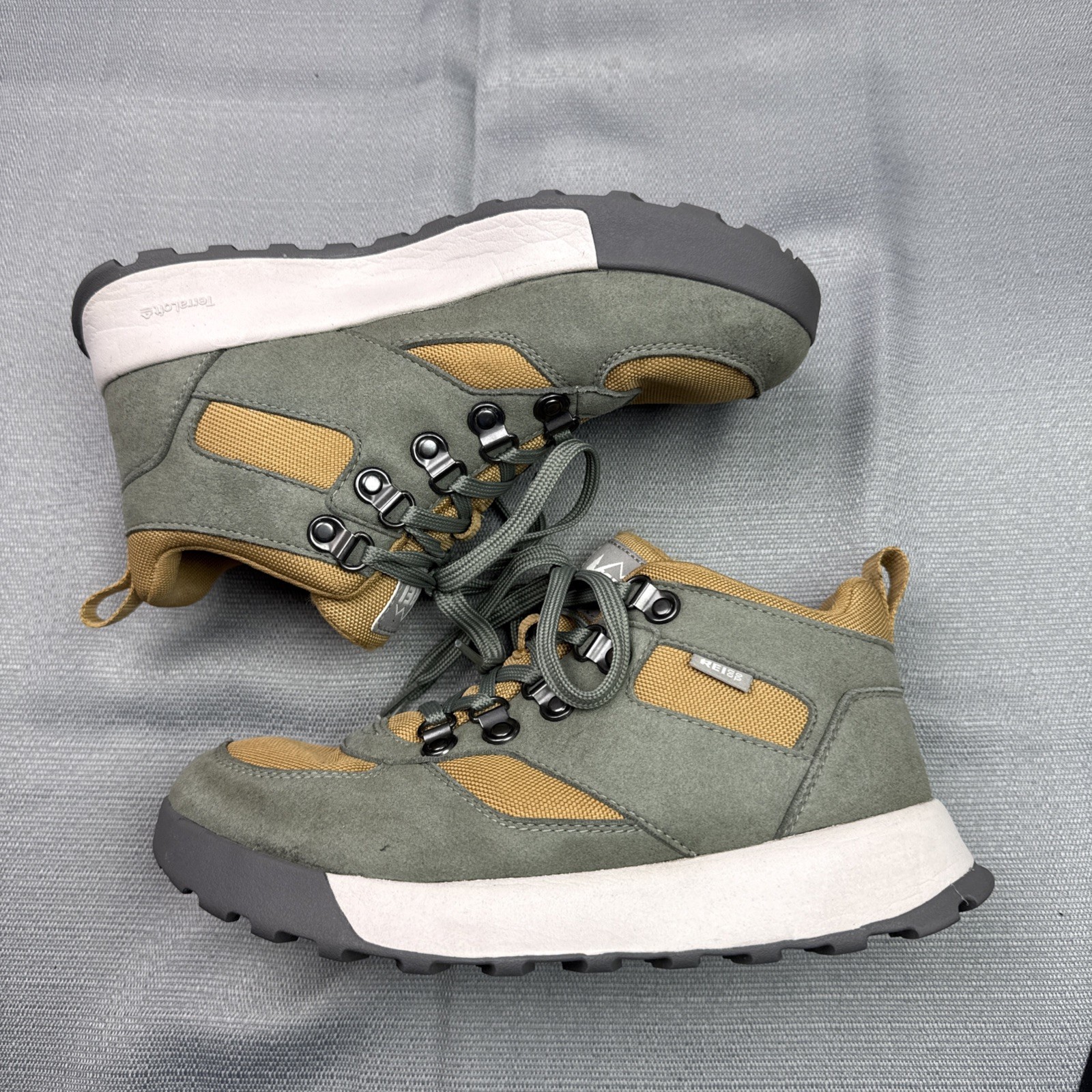 REI Co-op Women’s Trailmade Waterproof Hiking Boots Sz 7 W Gray/Oche