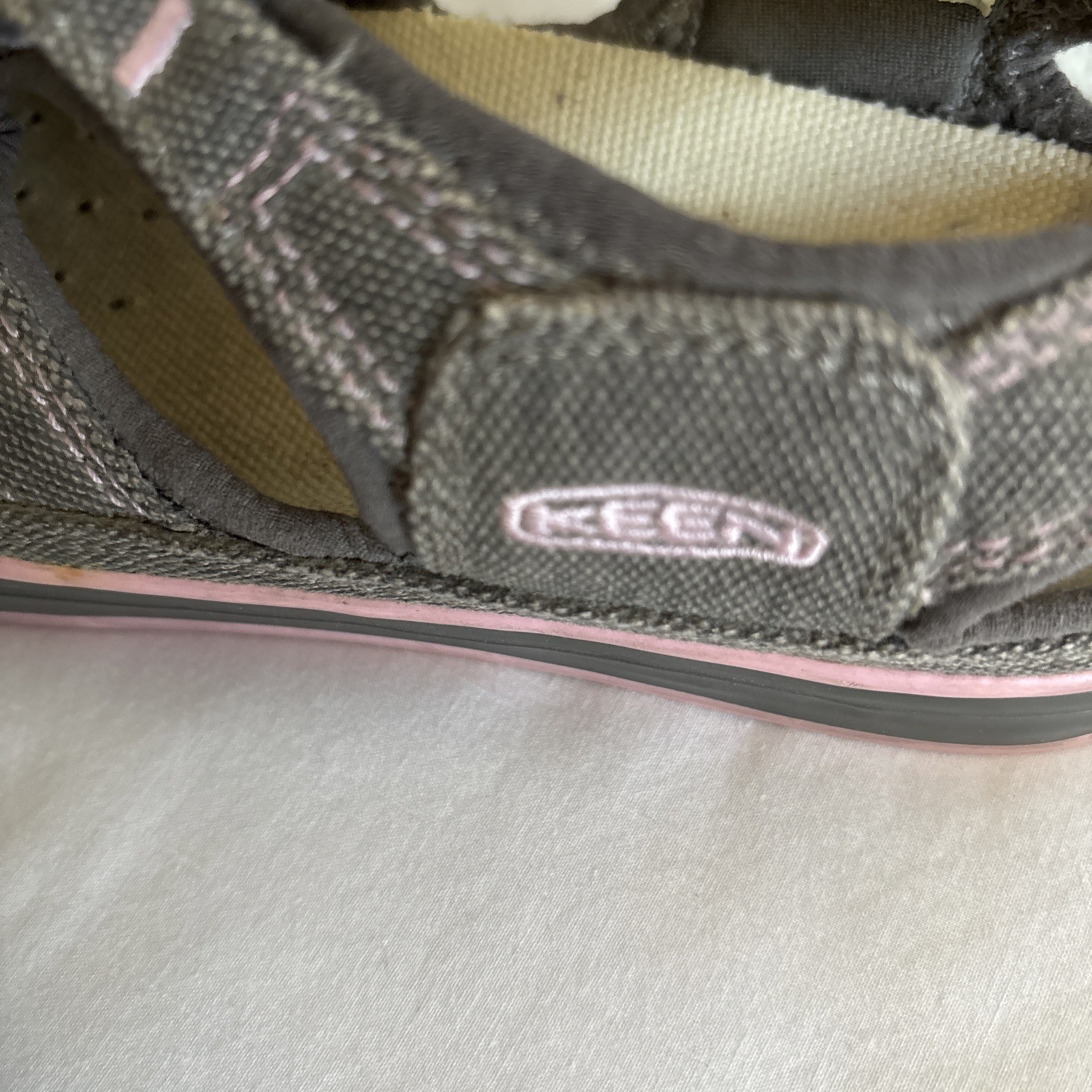 KEEN Coronado Vulcanized Canvas Waterproof Grey Pink Hiking Sandals Women 6.5