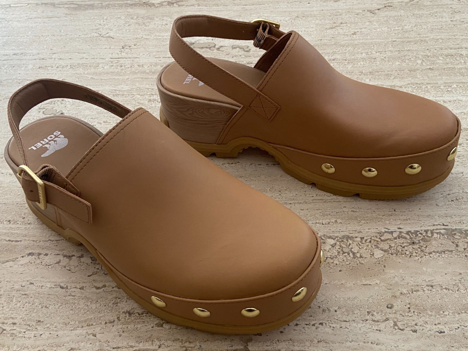 Sorel Roam’n Clog Leather Slingback Clogs in Beige | Size W12
